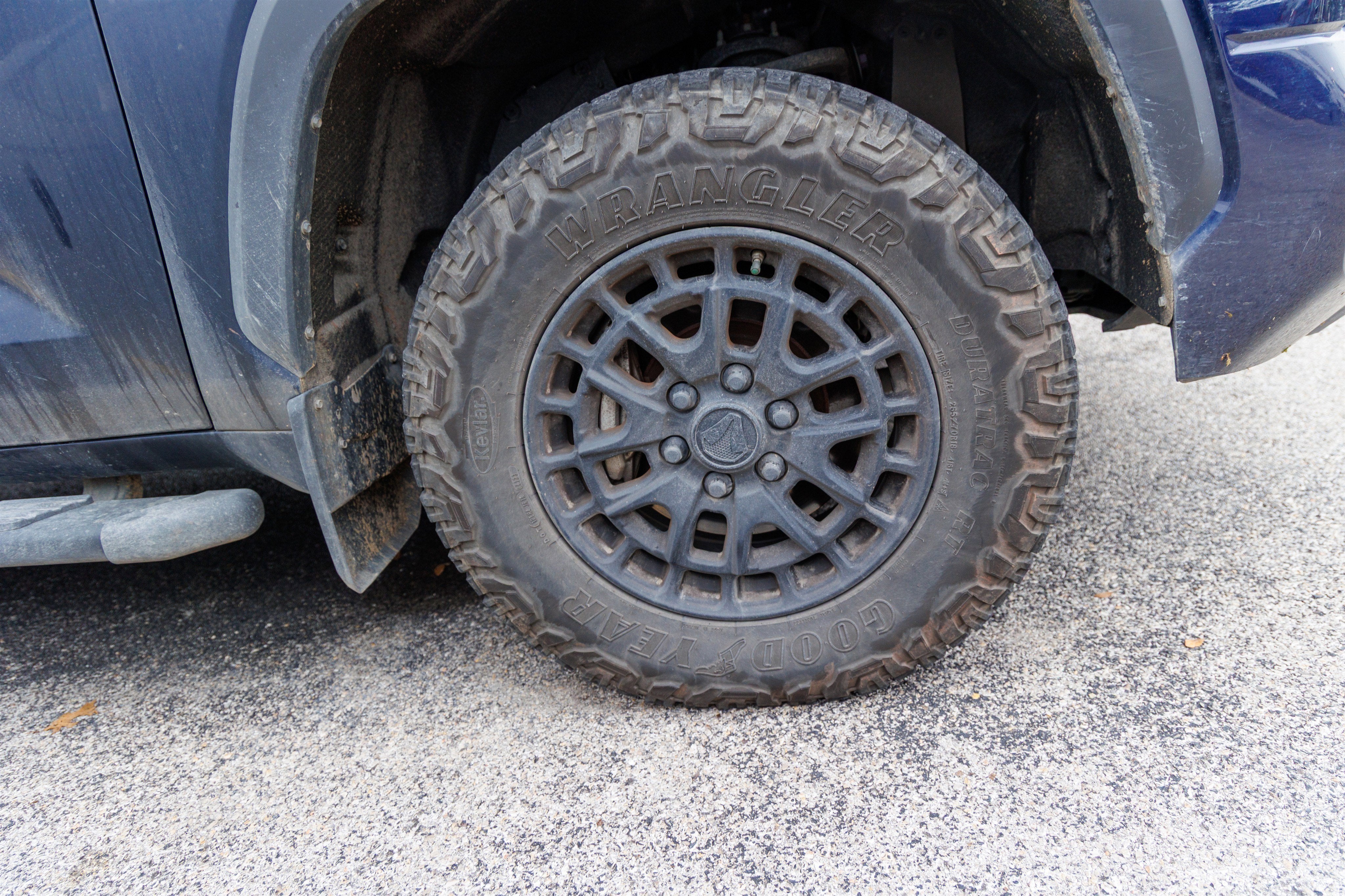 2025 Toyota Tundra 4WD SR5