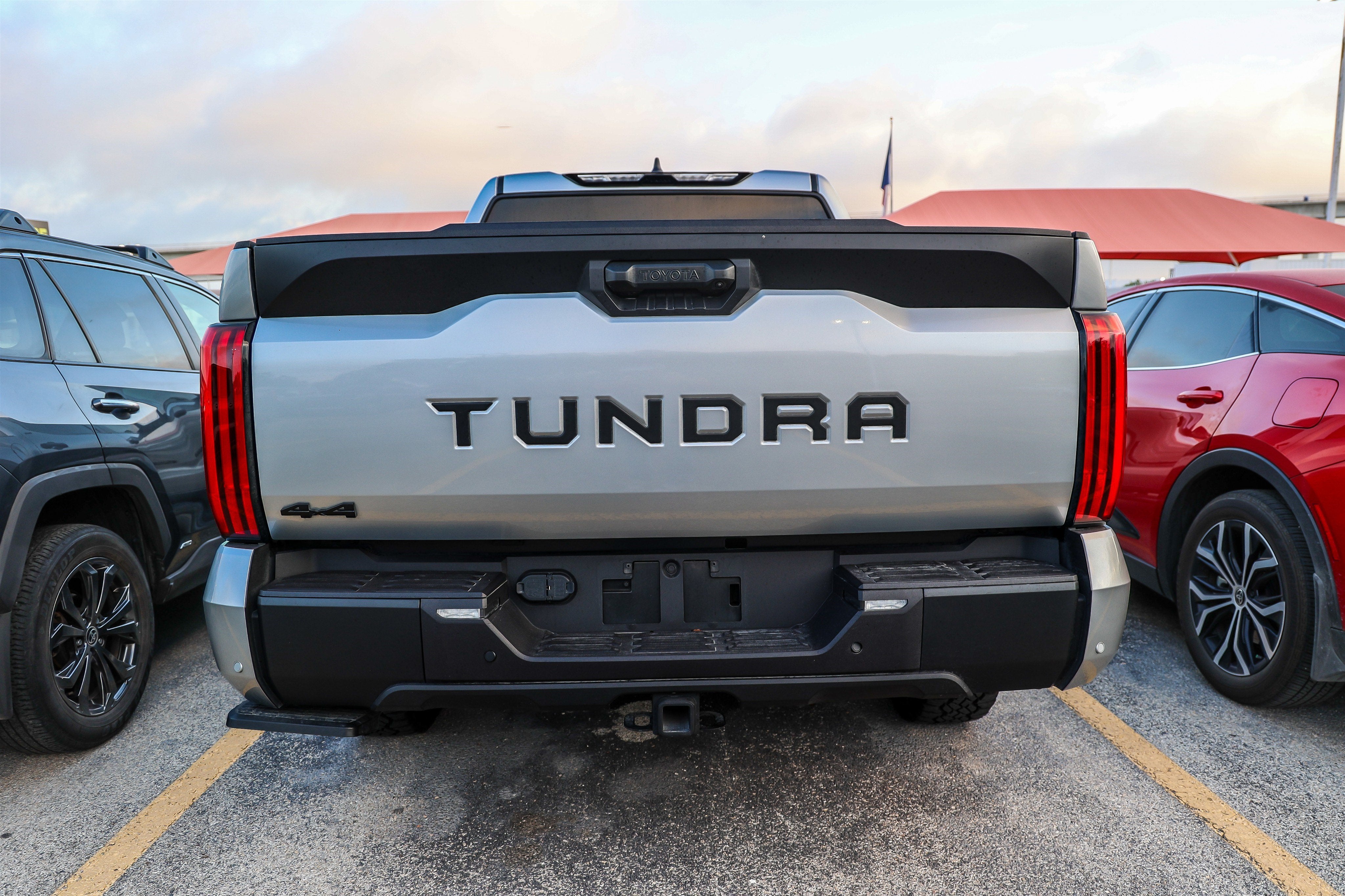 2025 Toyota Tundra 4WD SR5