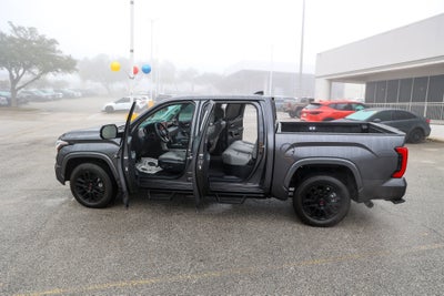 2024 Toyota TUNDRA 4X4 SR5