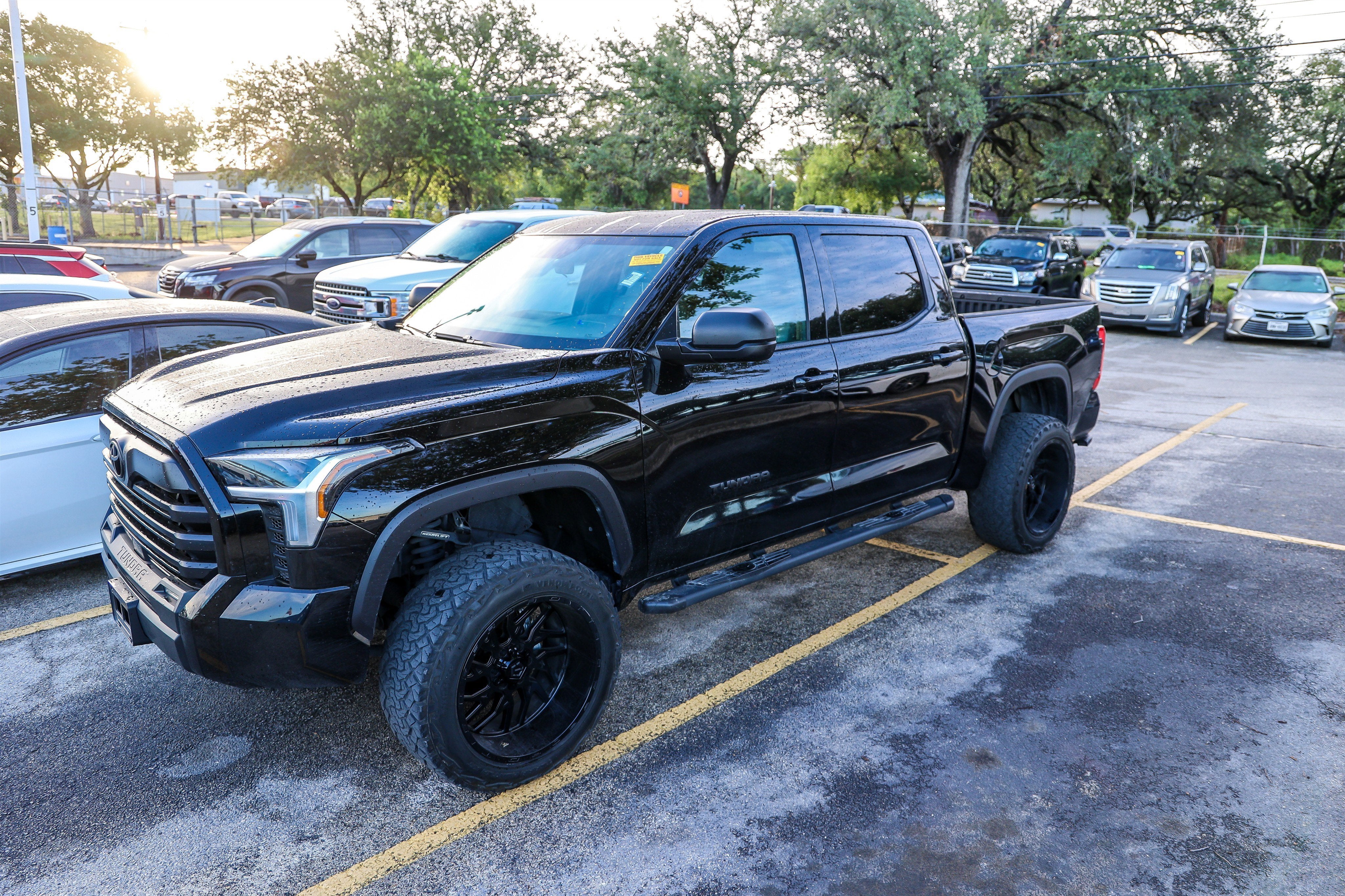 2025 Toyota TUNDRA 4X4 SR5