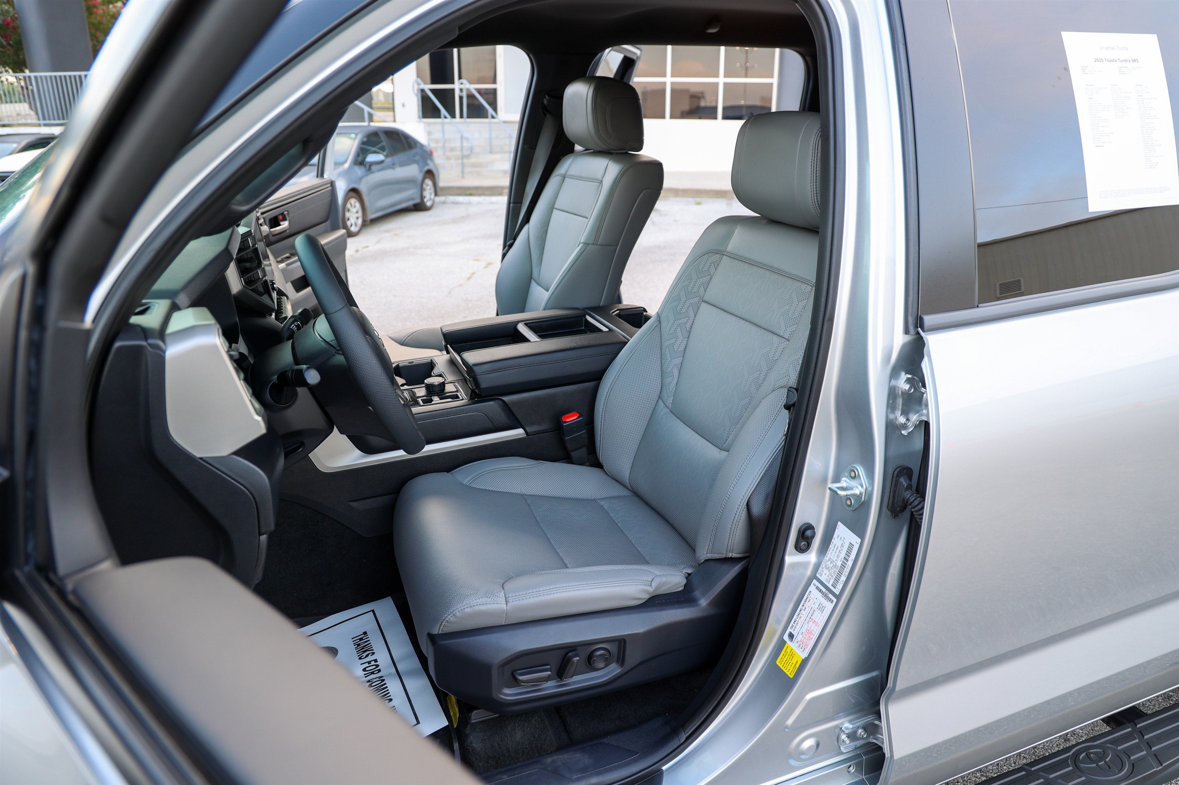 2025 Toyota Tundra SR5