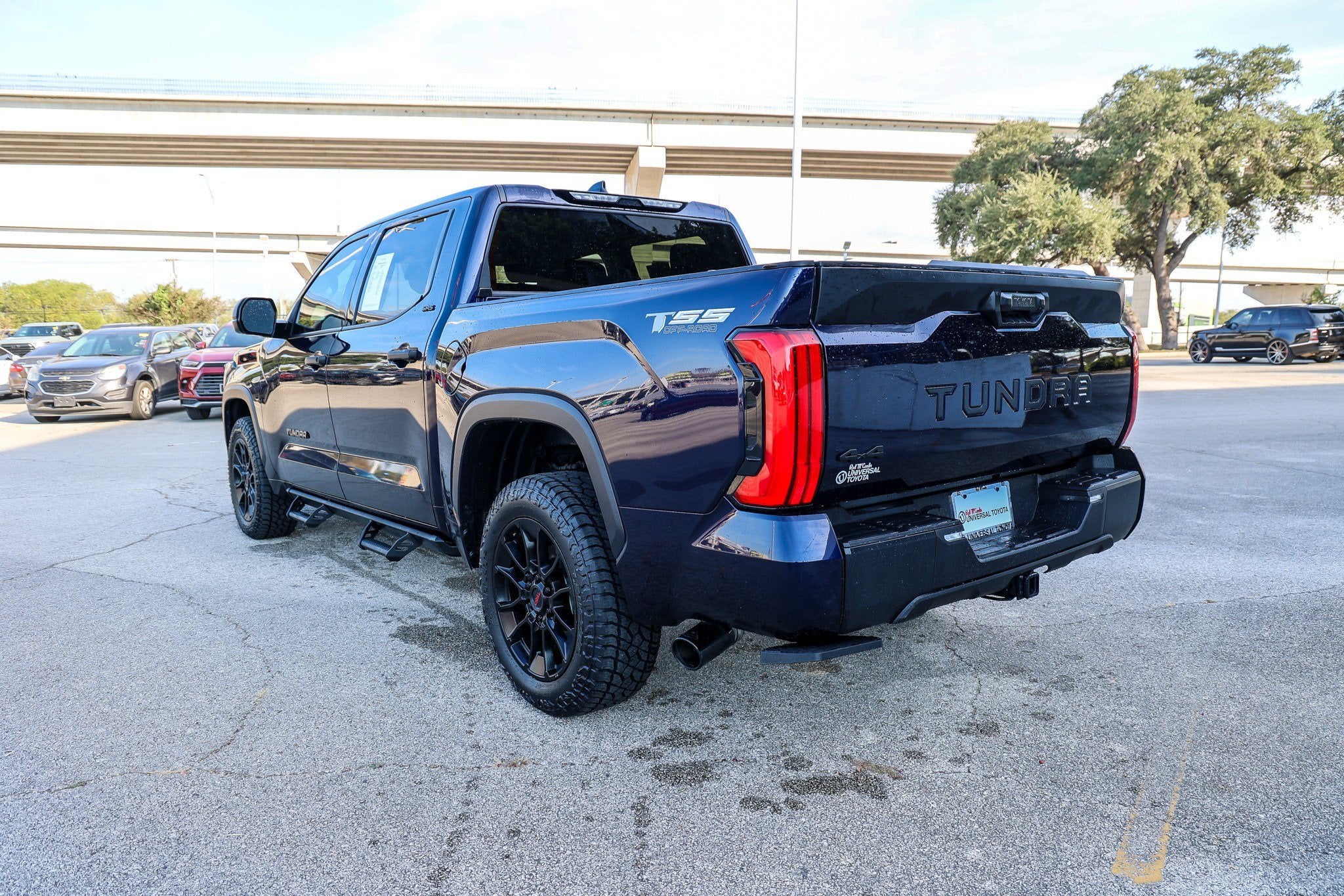 2023 Toyota Tundra 4WD SR5