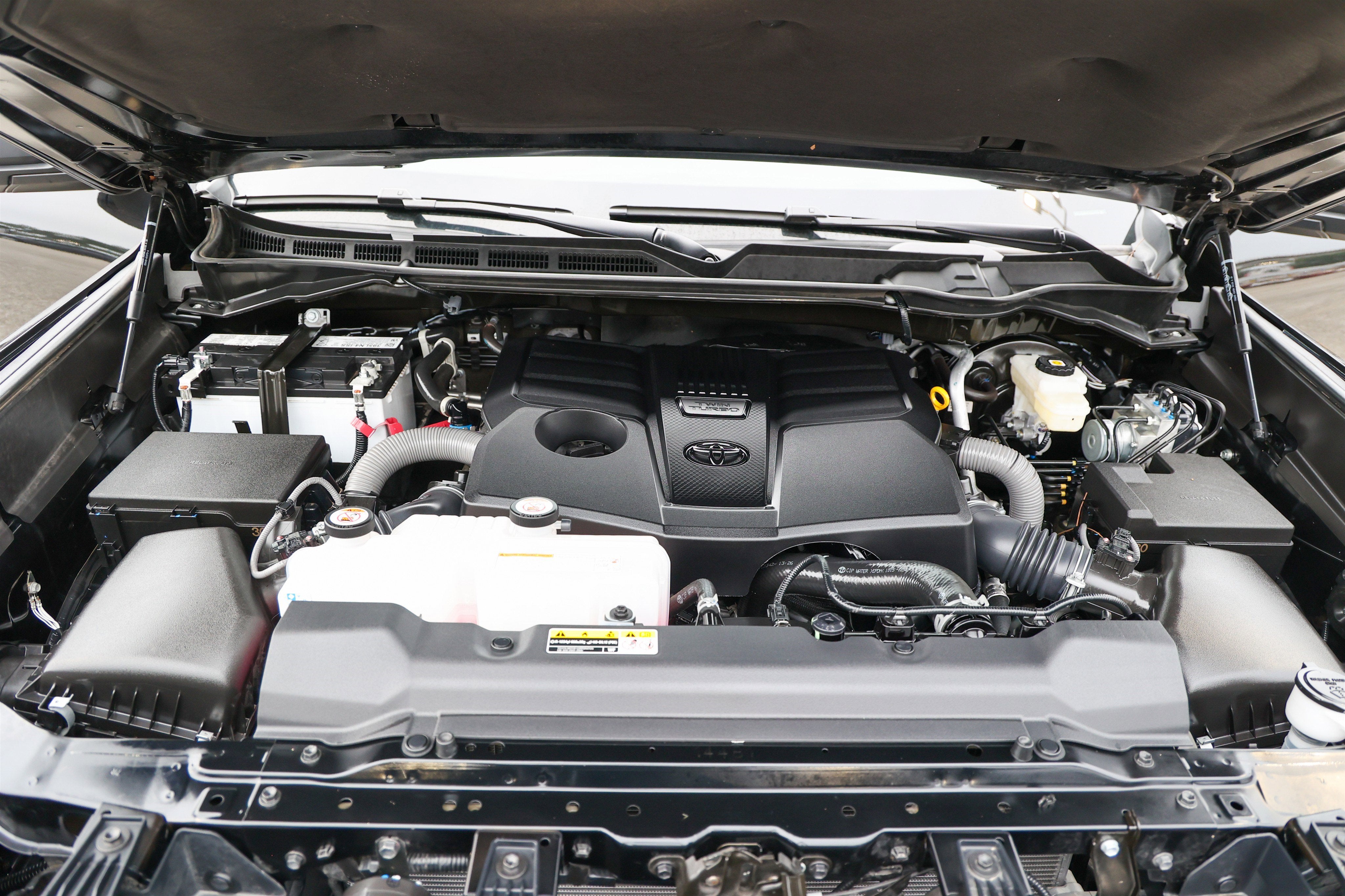 2026 Toyota TUNDRA 4X4 SR5