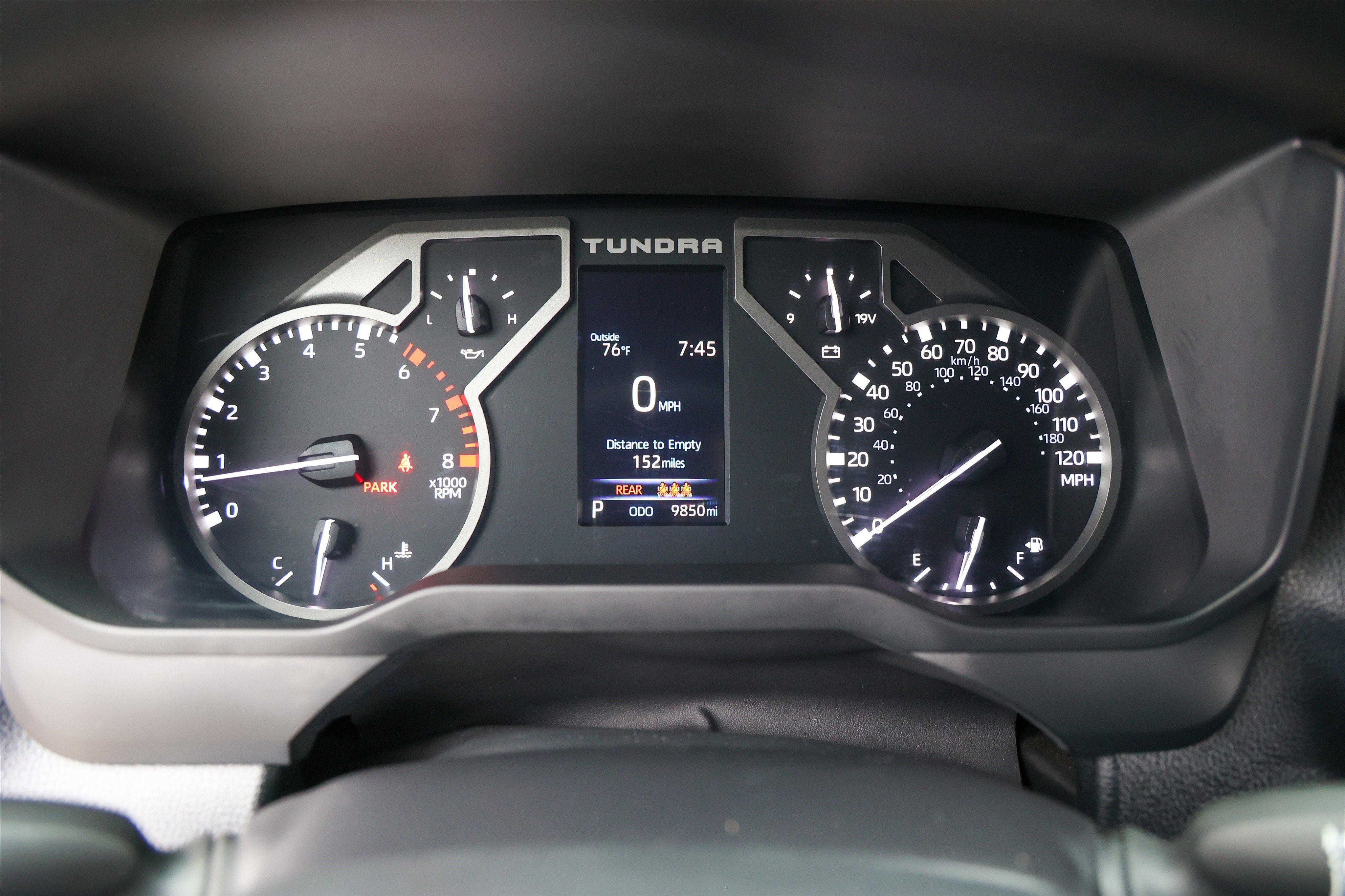 2026 Toyota TUNDRA 4X4 SR5