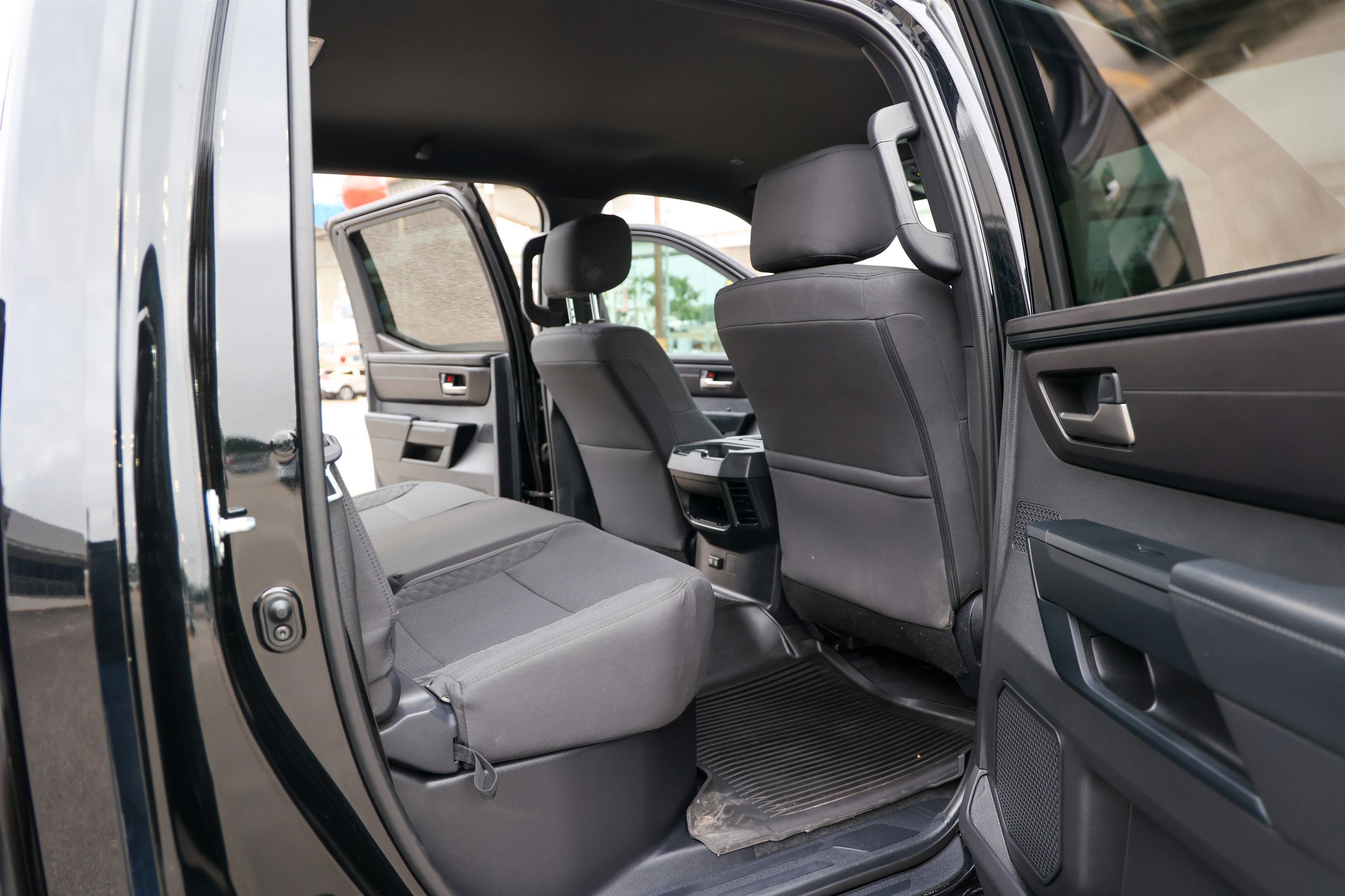 2026 Toyota TUNDRA 4X4 SR5