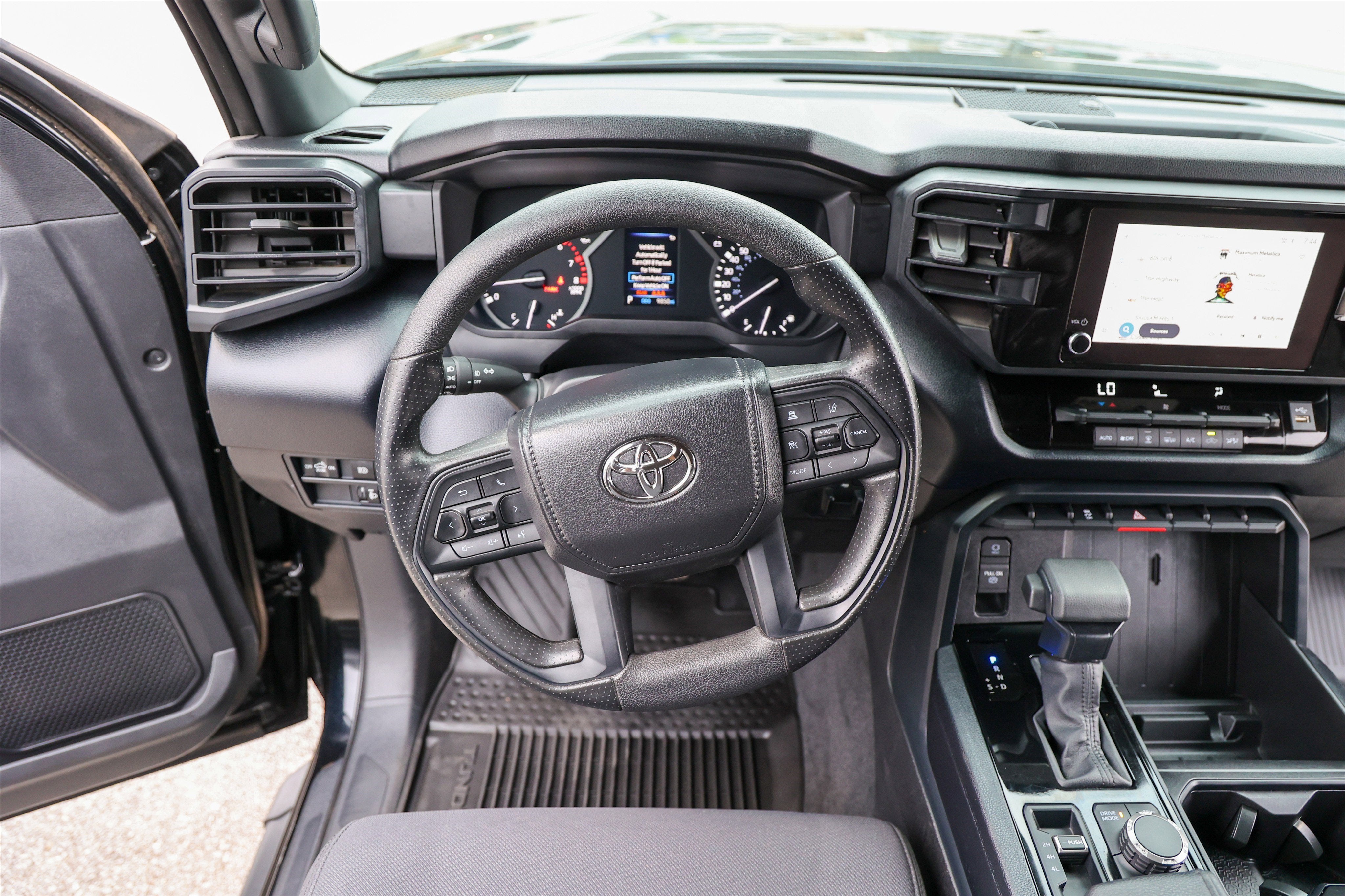 2026 Toyota TUNDRA 4X4 SR5