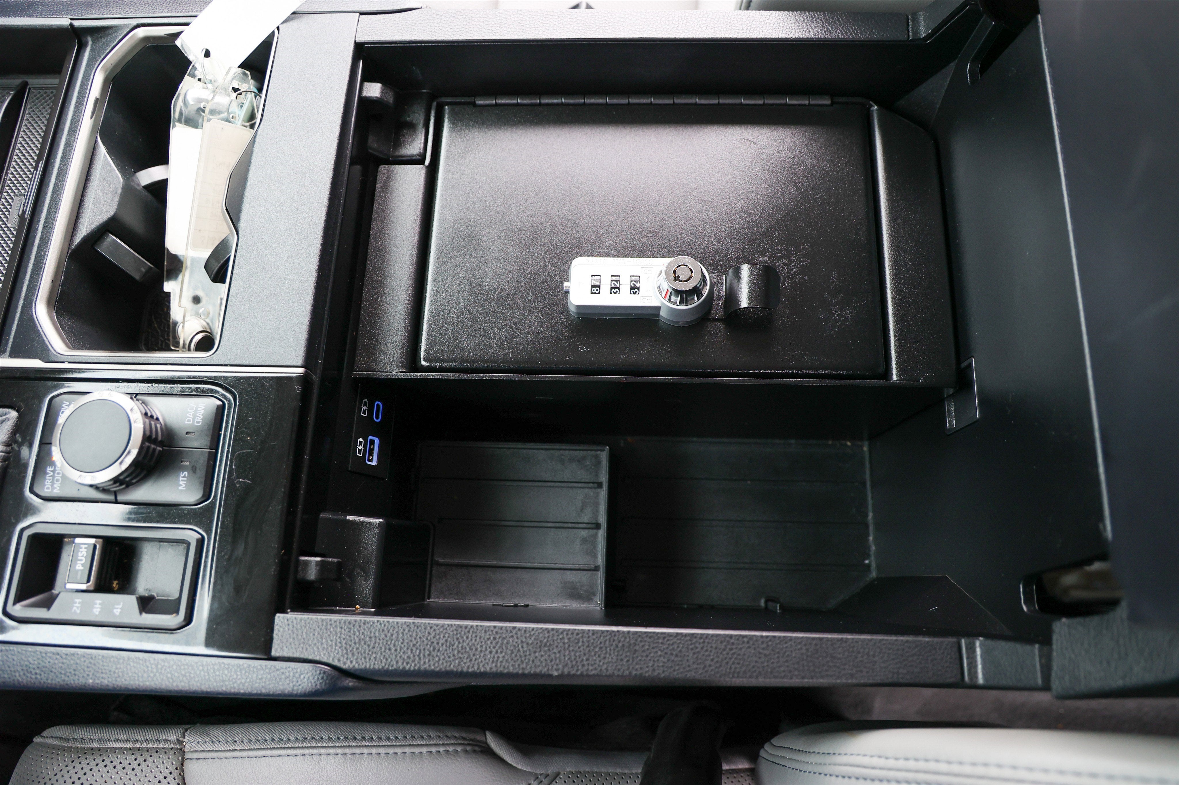 2023 Toyota TUNDRA 4X4 SR5