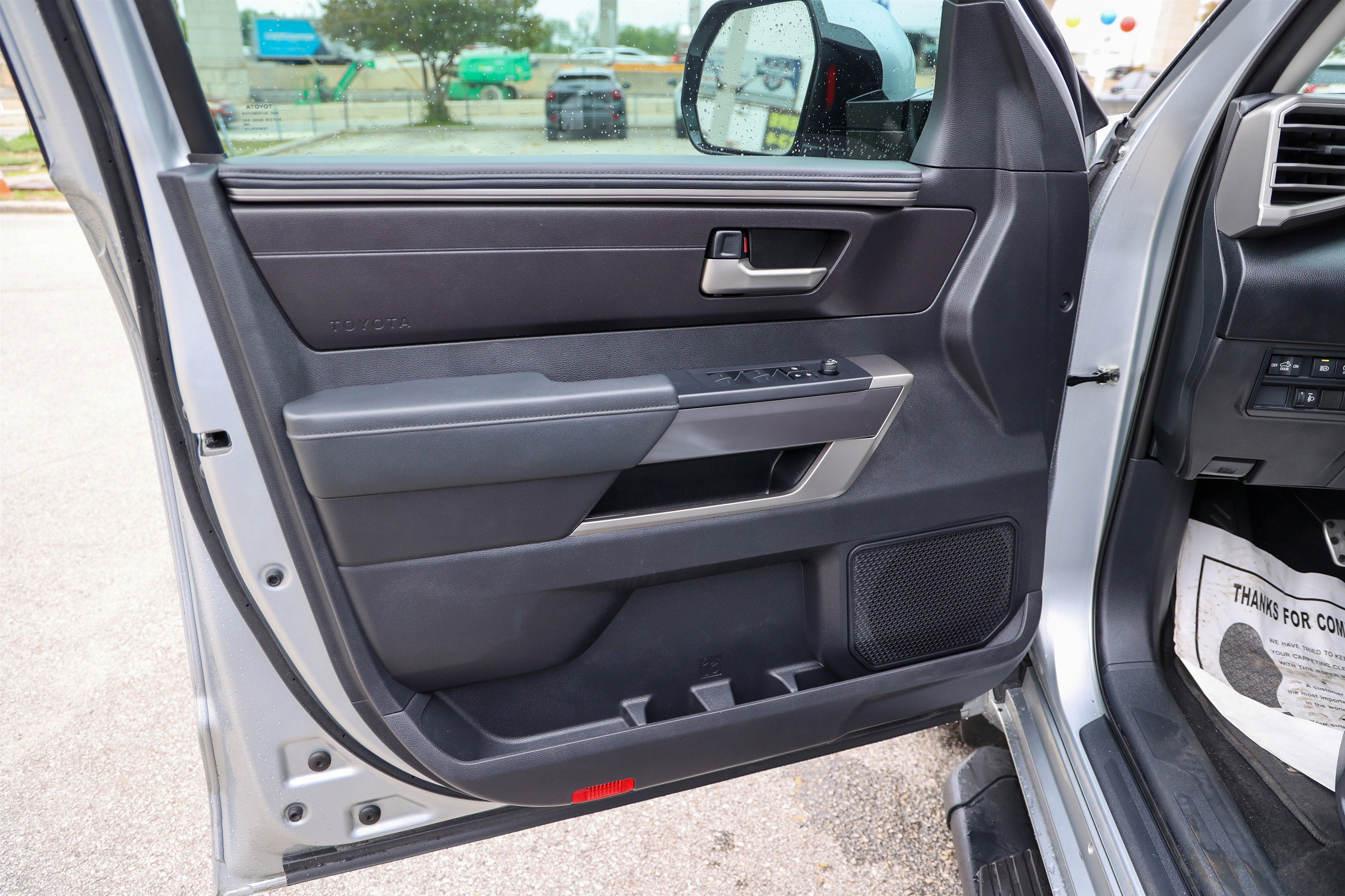 2023 Toyota TUNDRA 4X4 SR5