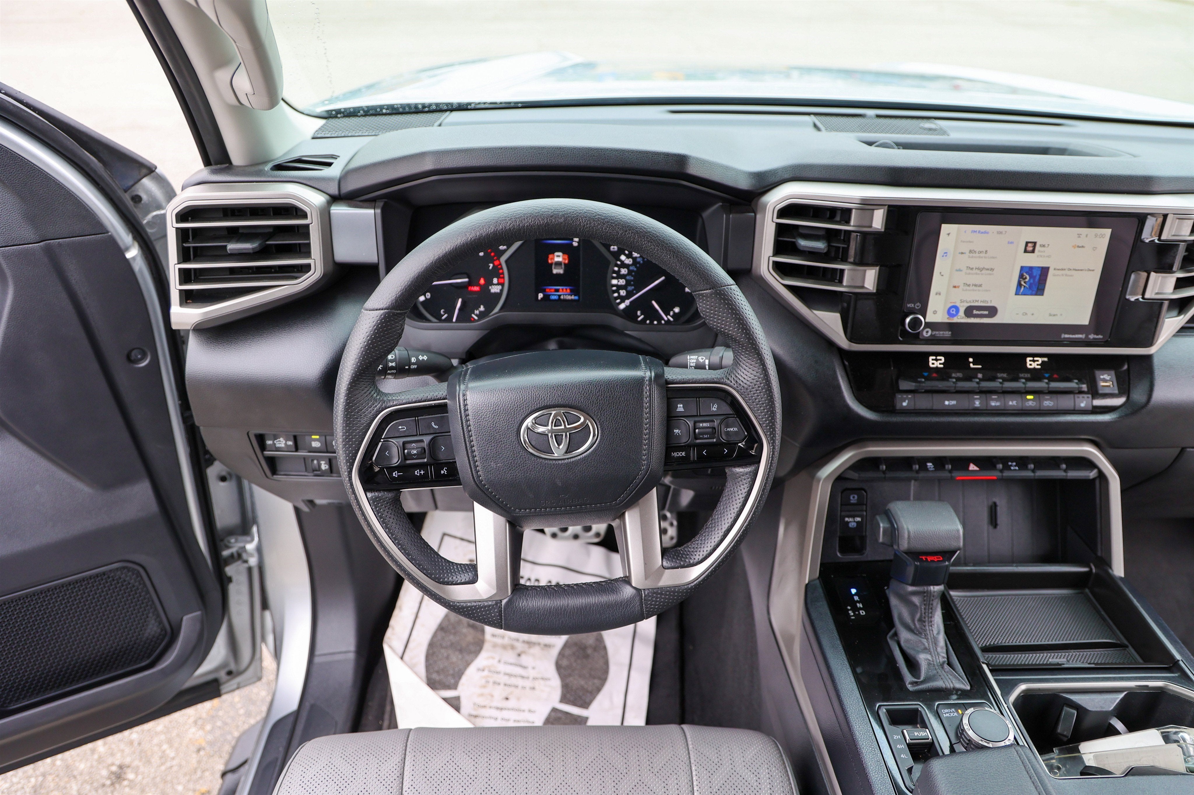 2023 Toyota TUNDRA 4X4 SR5