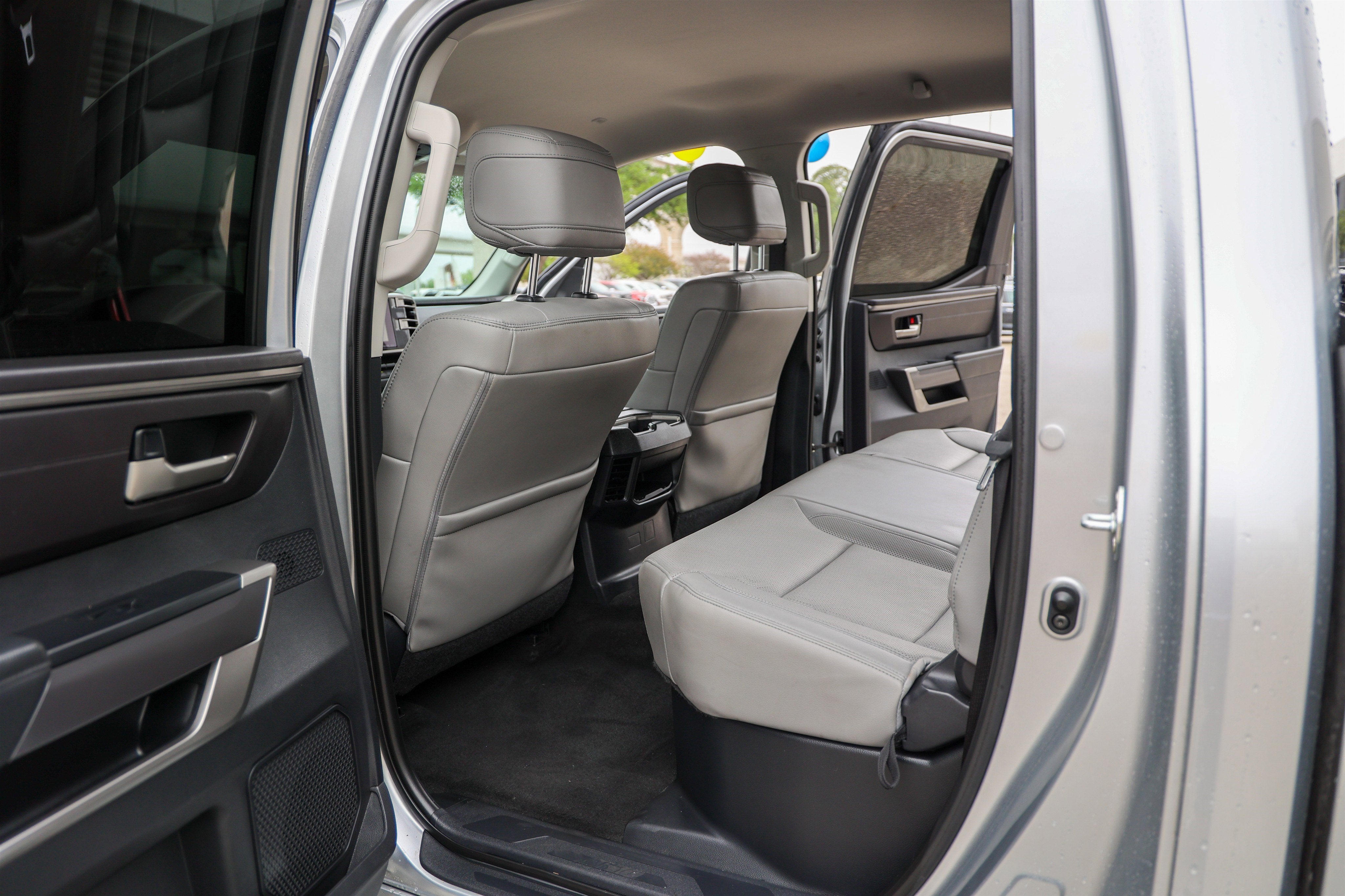 2023 Toyota TUNDRA 4X4 SR5