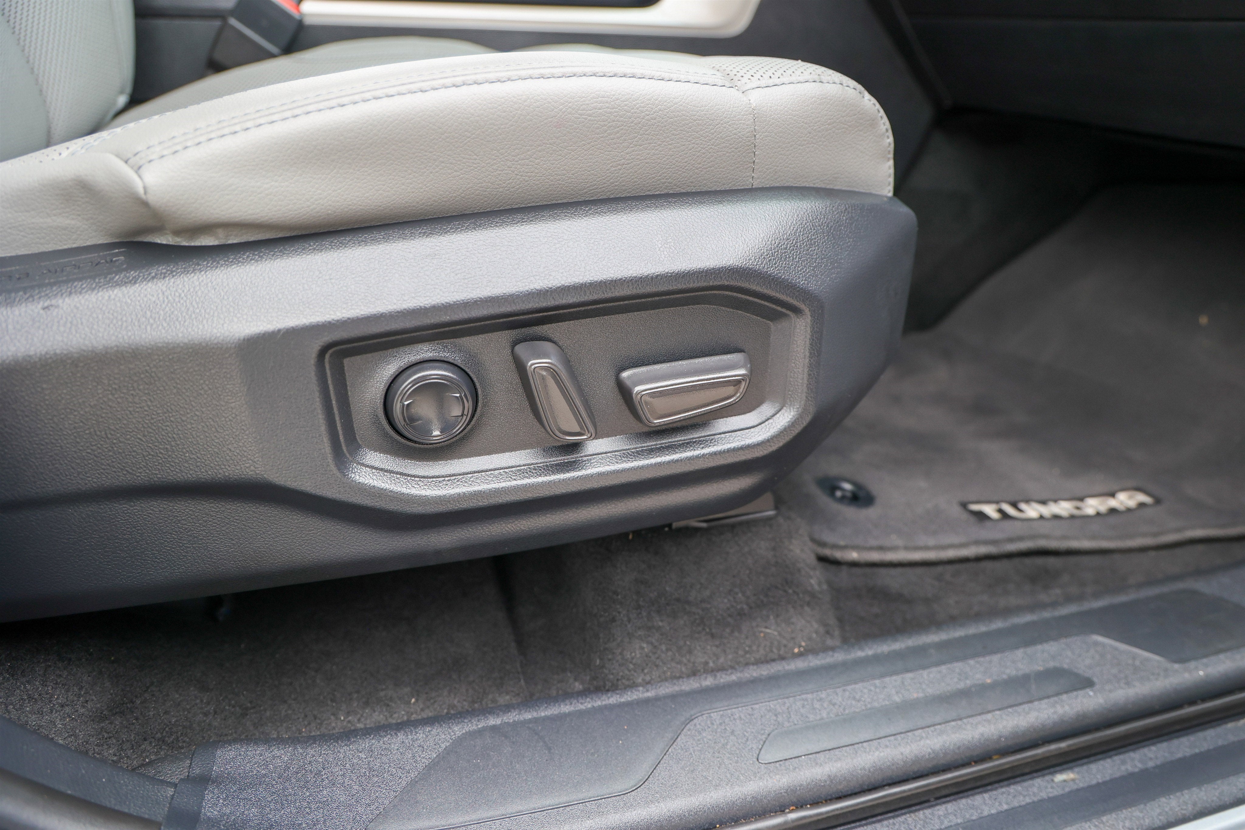 2023 Toyota TUNDRA 4X4 SR5