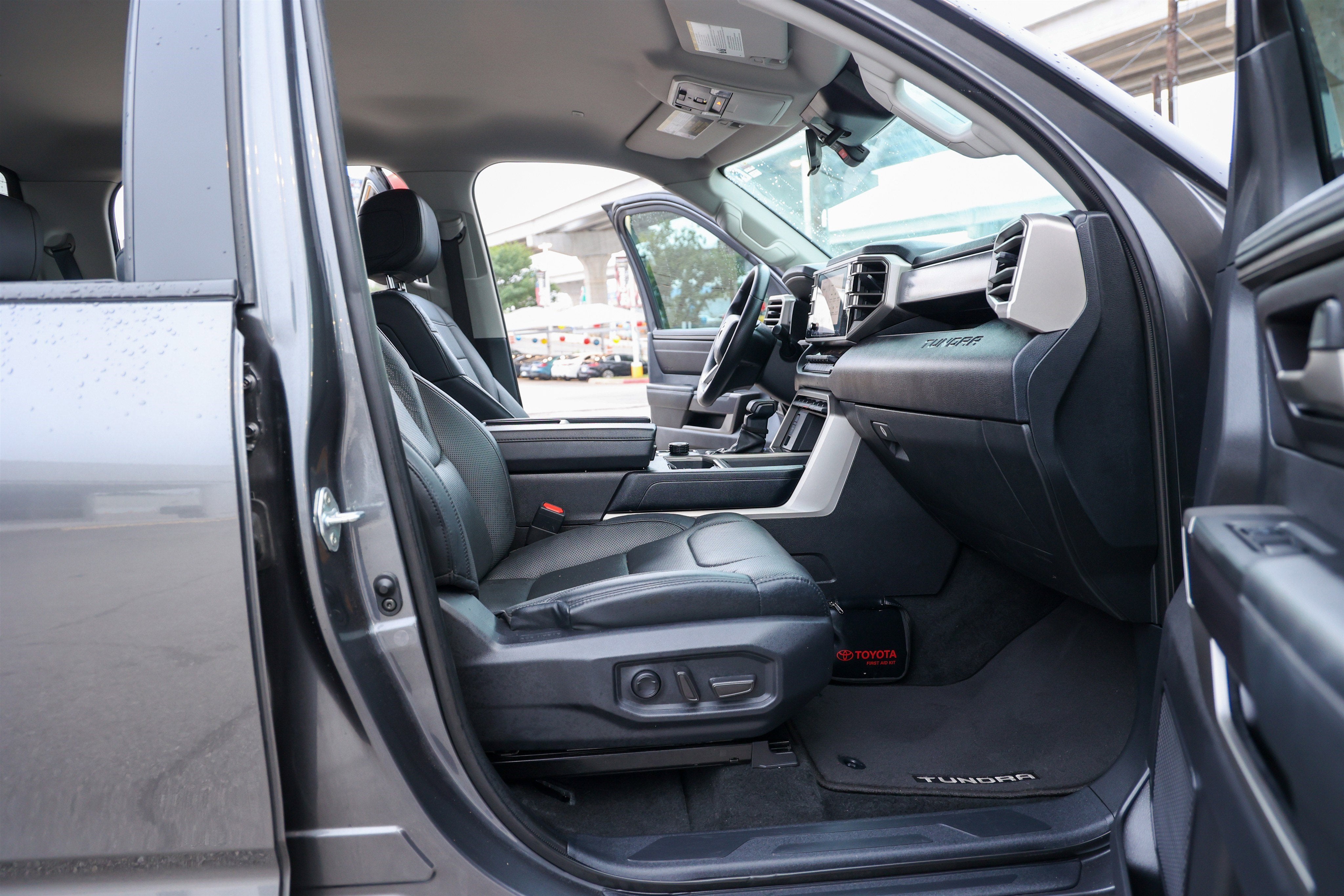 2023 Toyota TUNDRA 4X4 SR5