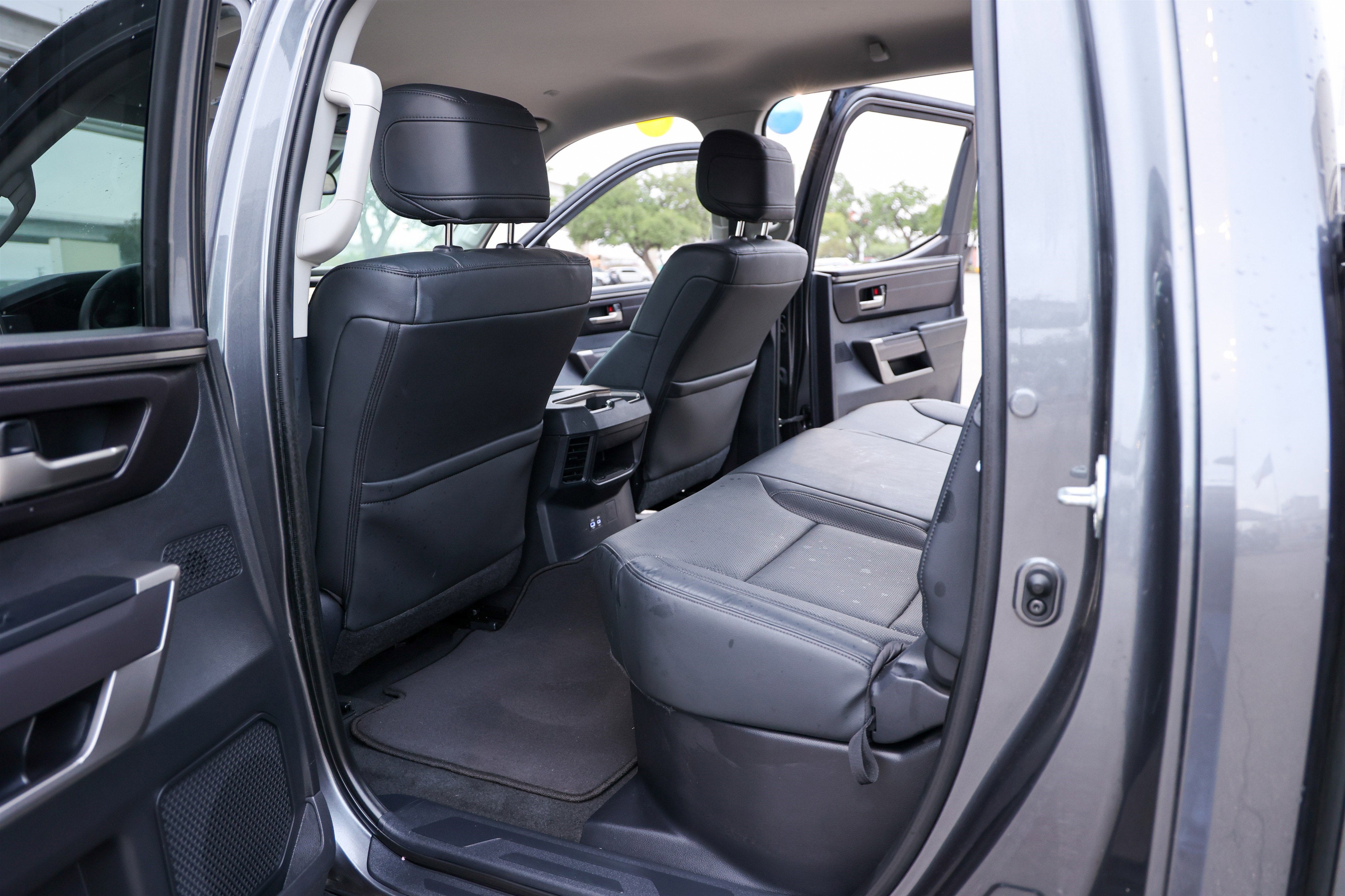 2023 Toyota TUNDRA 4X4 SR5