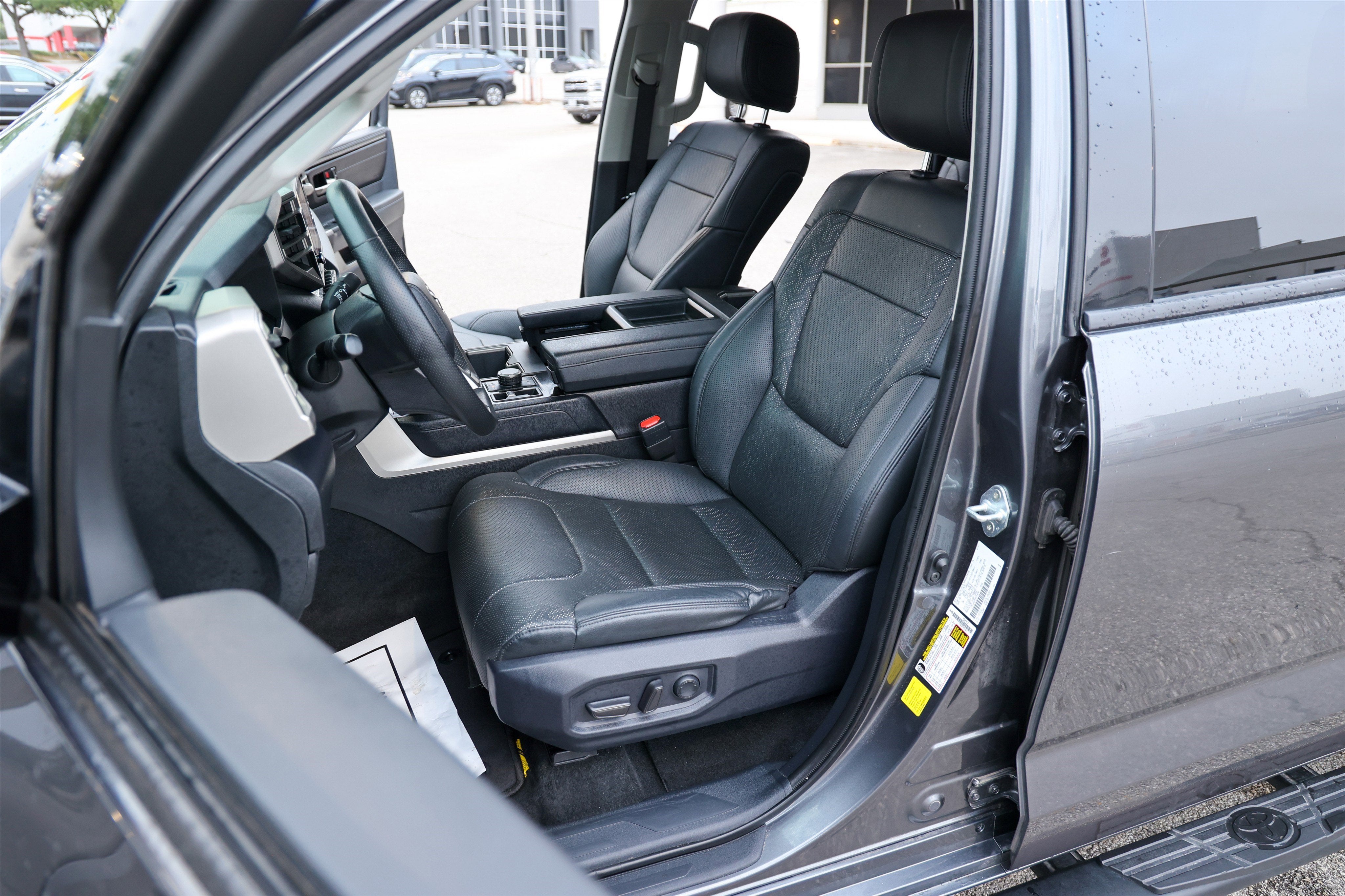 2023 Toyota TUNDRA 4X4 SR5