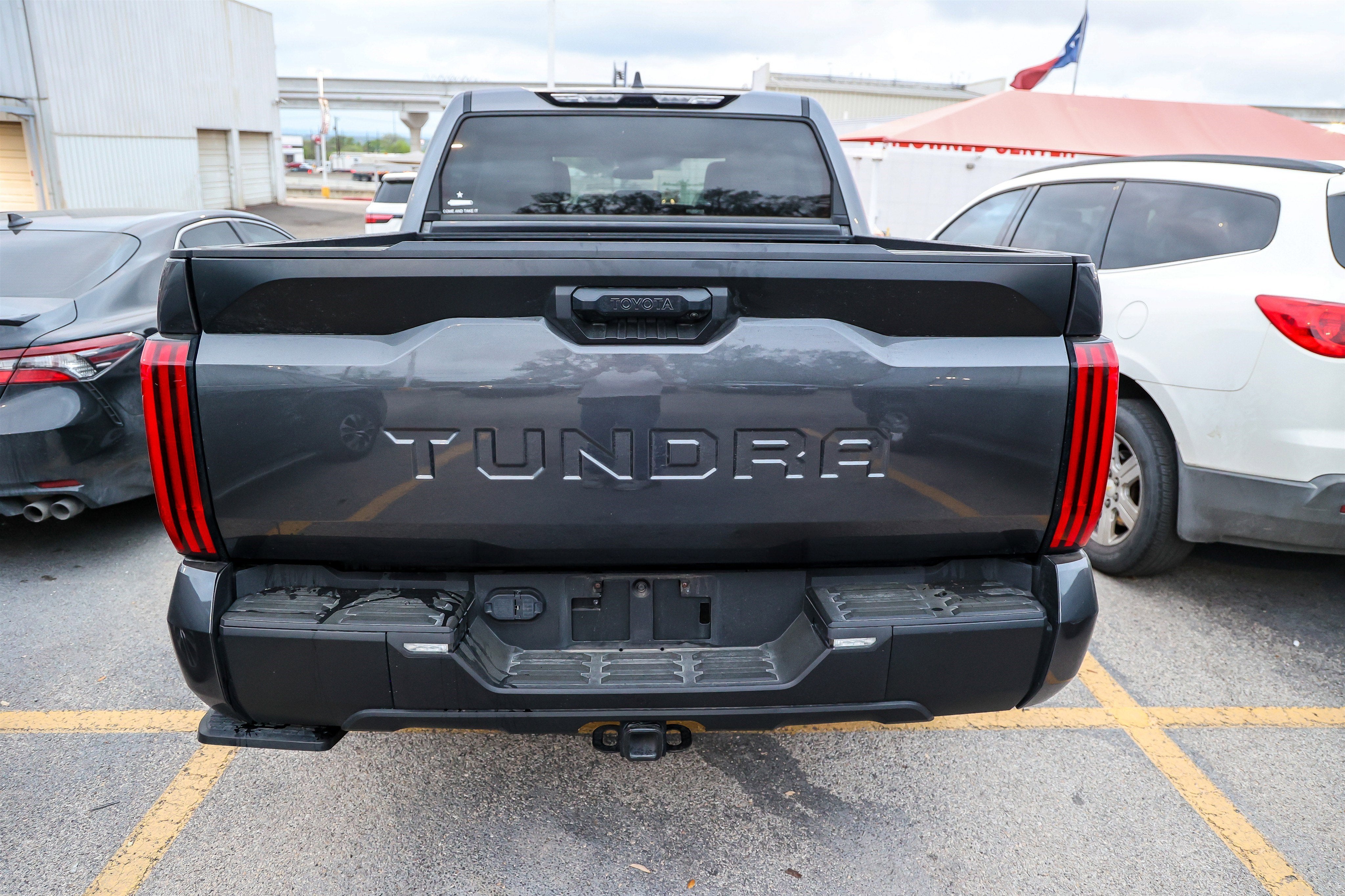2024 Toyota TUNDRA 4X4 SR5