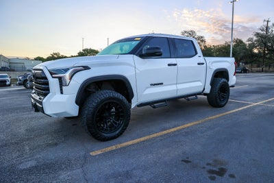 2024 Toyota Tundra 4WD SR5