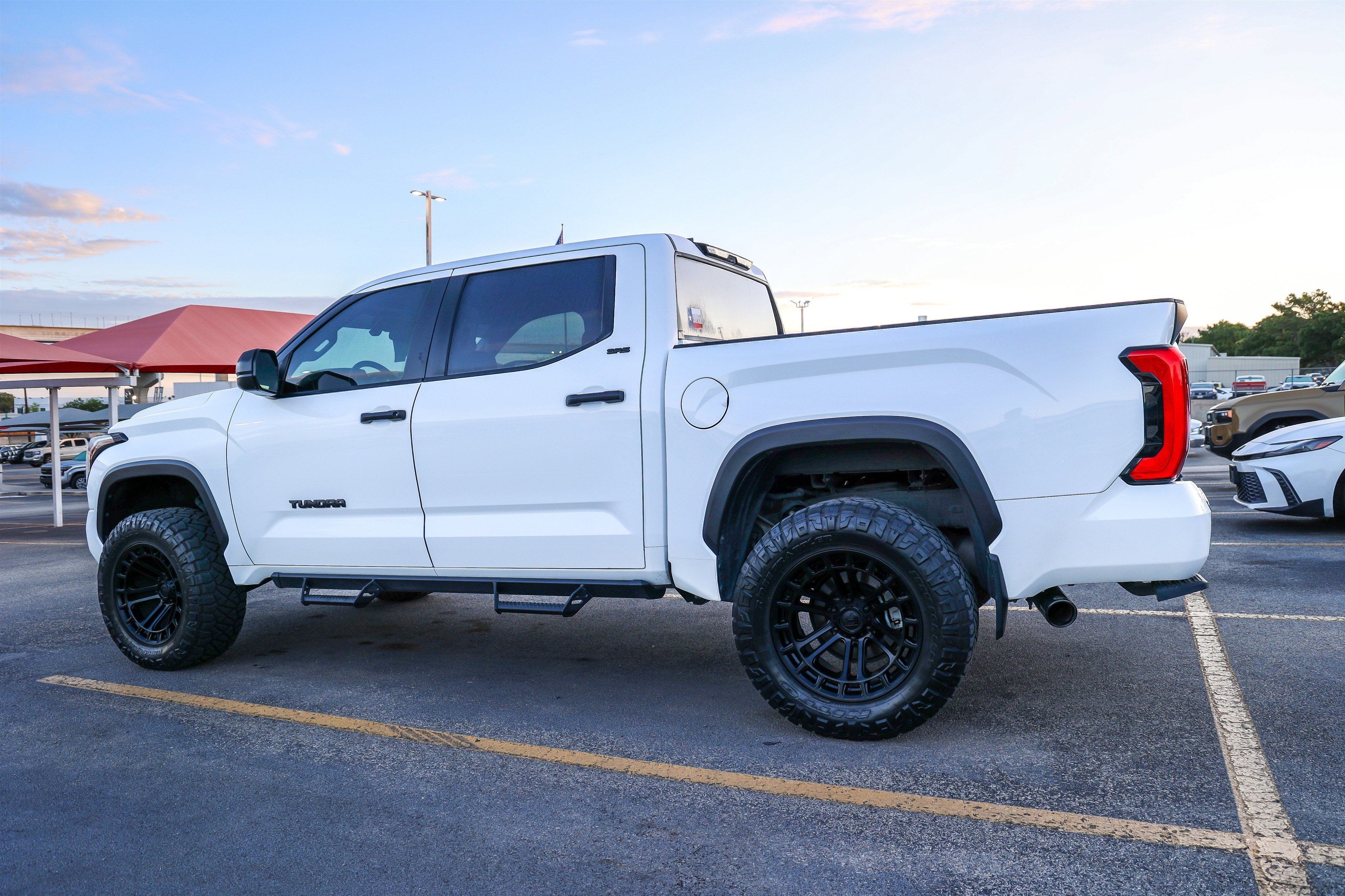 2024 Toyota Tundra 4WD SR5