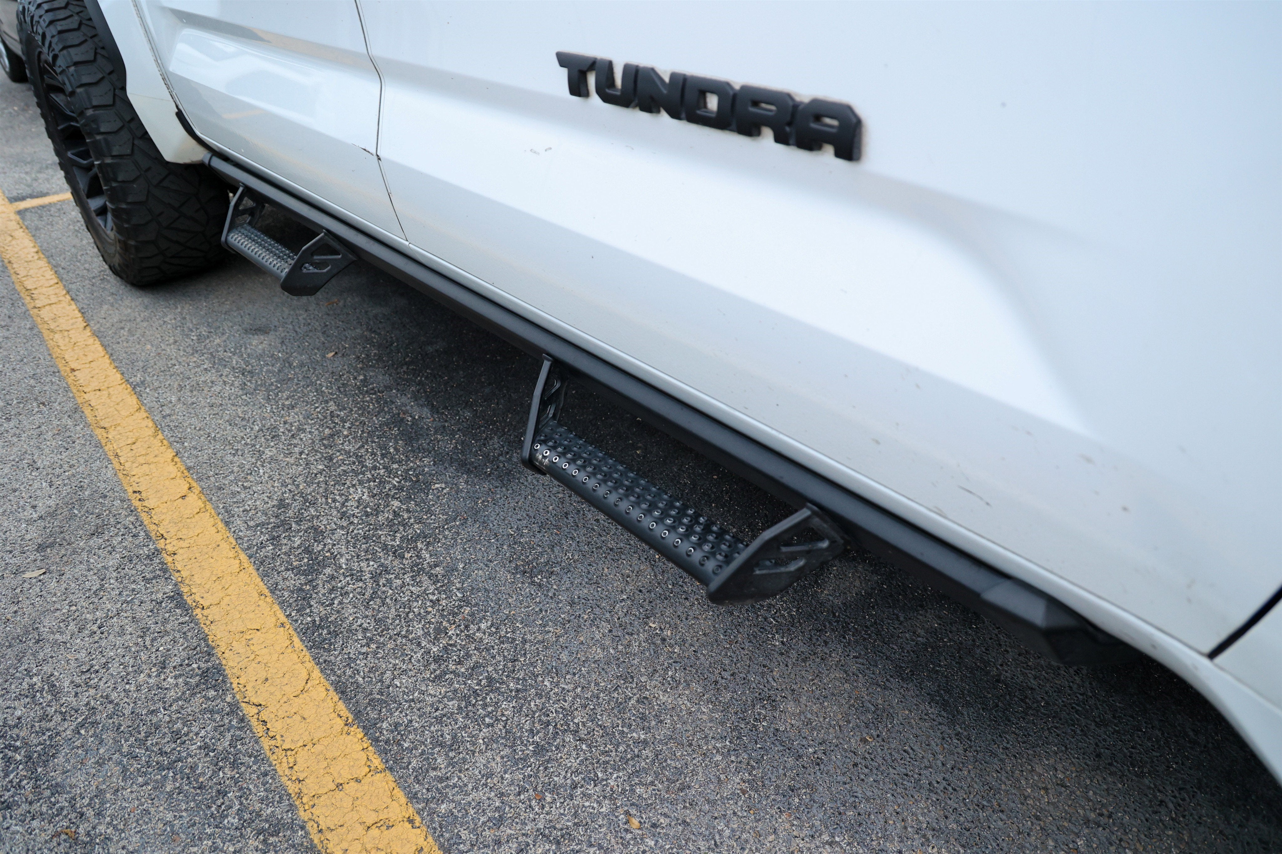 2023 Toyota TUNDRA 4X4 SR5