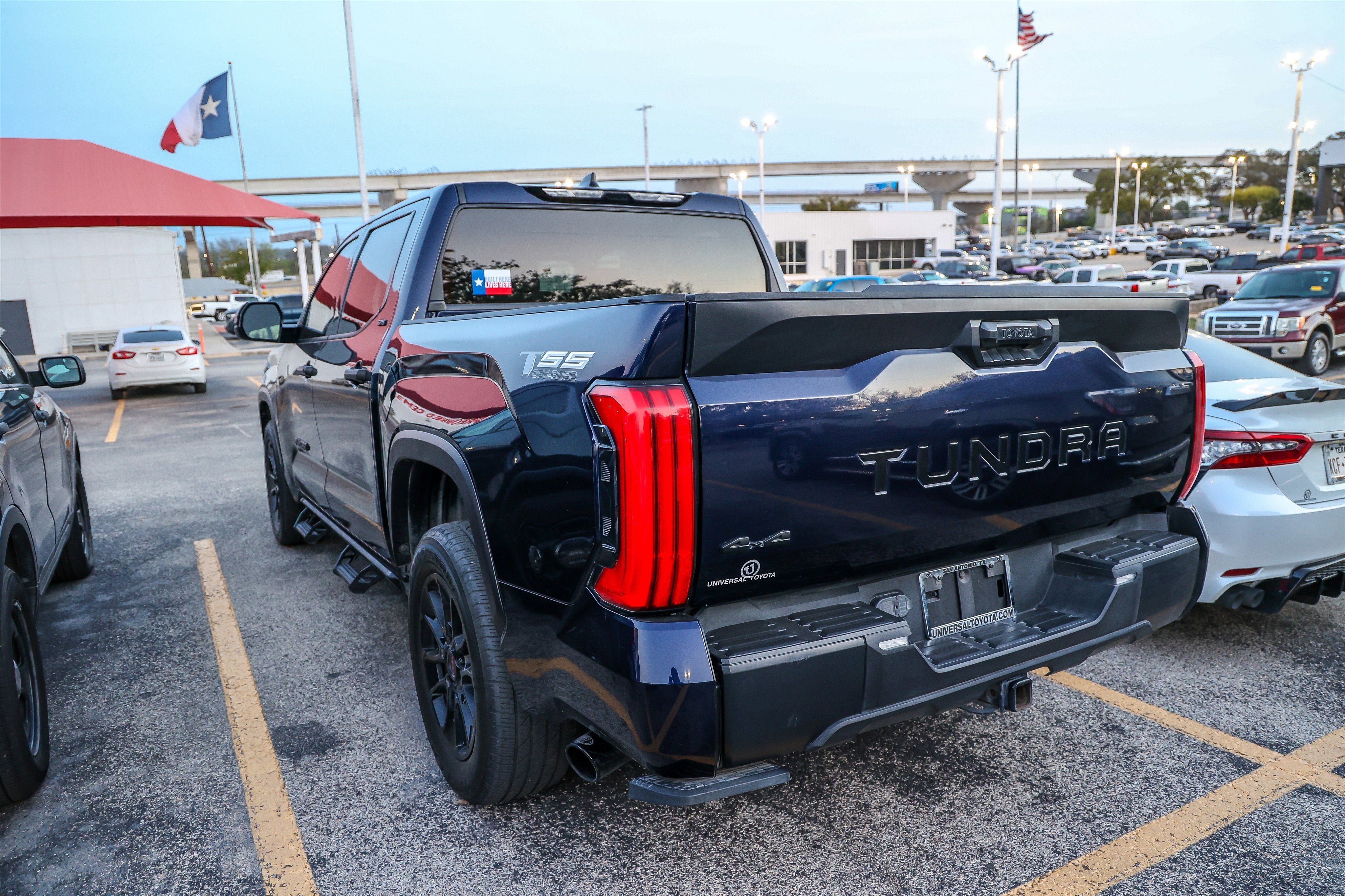 2023 Toyota Tundra 4WD SR5