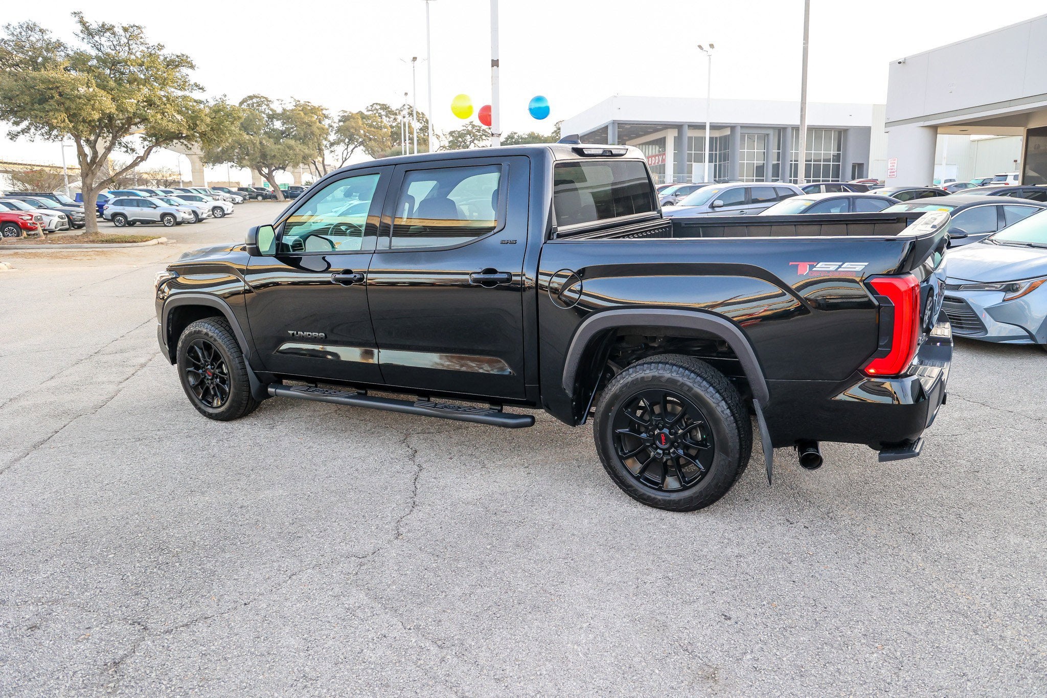 2024 Toyota TUNDRA 4X4 SR5
