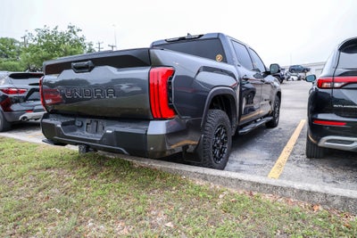 2025 Toyota TUNDRA 4X4 SR5
