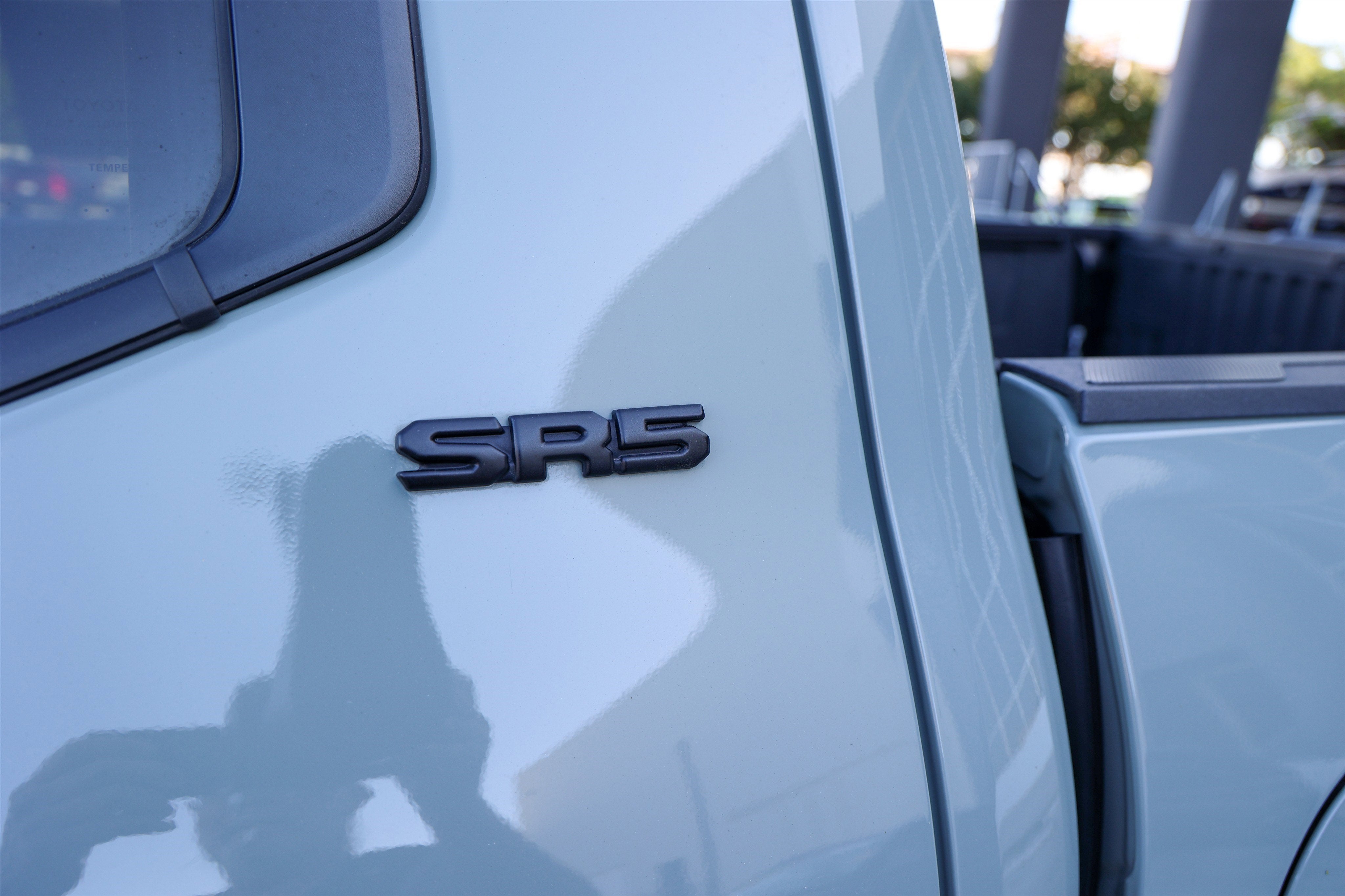 2025 Toyota TUNDRA 4X4 SR5