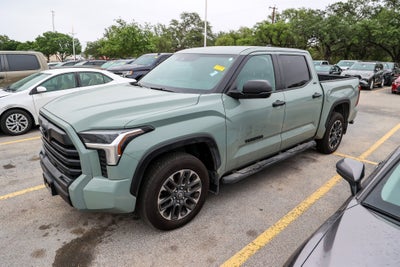 2025 Toyota Tundra 4WD SR5