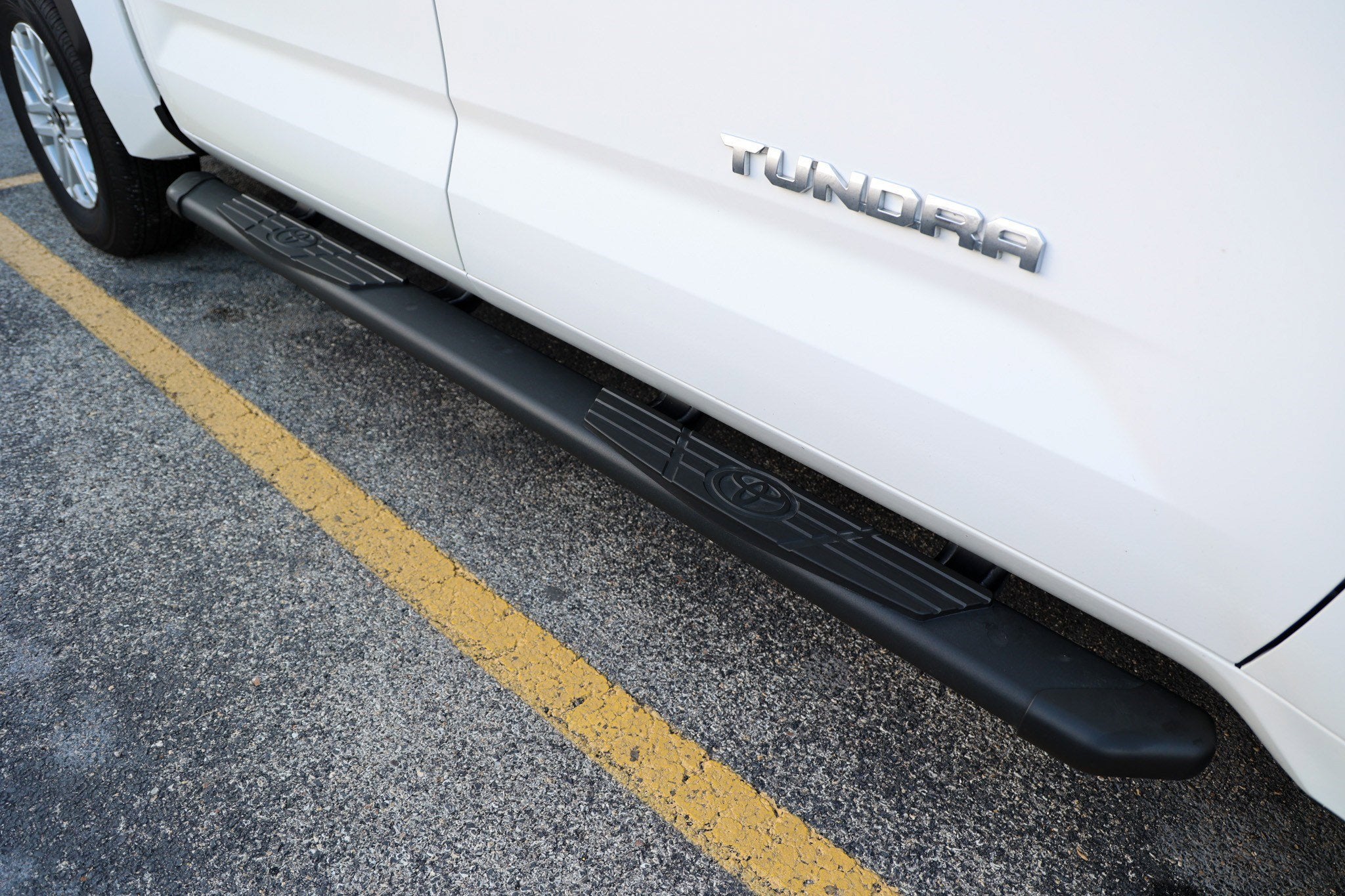 2025 Toyota TUNDRA 4X4 SR5