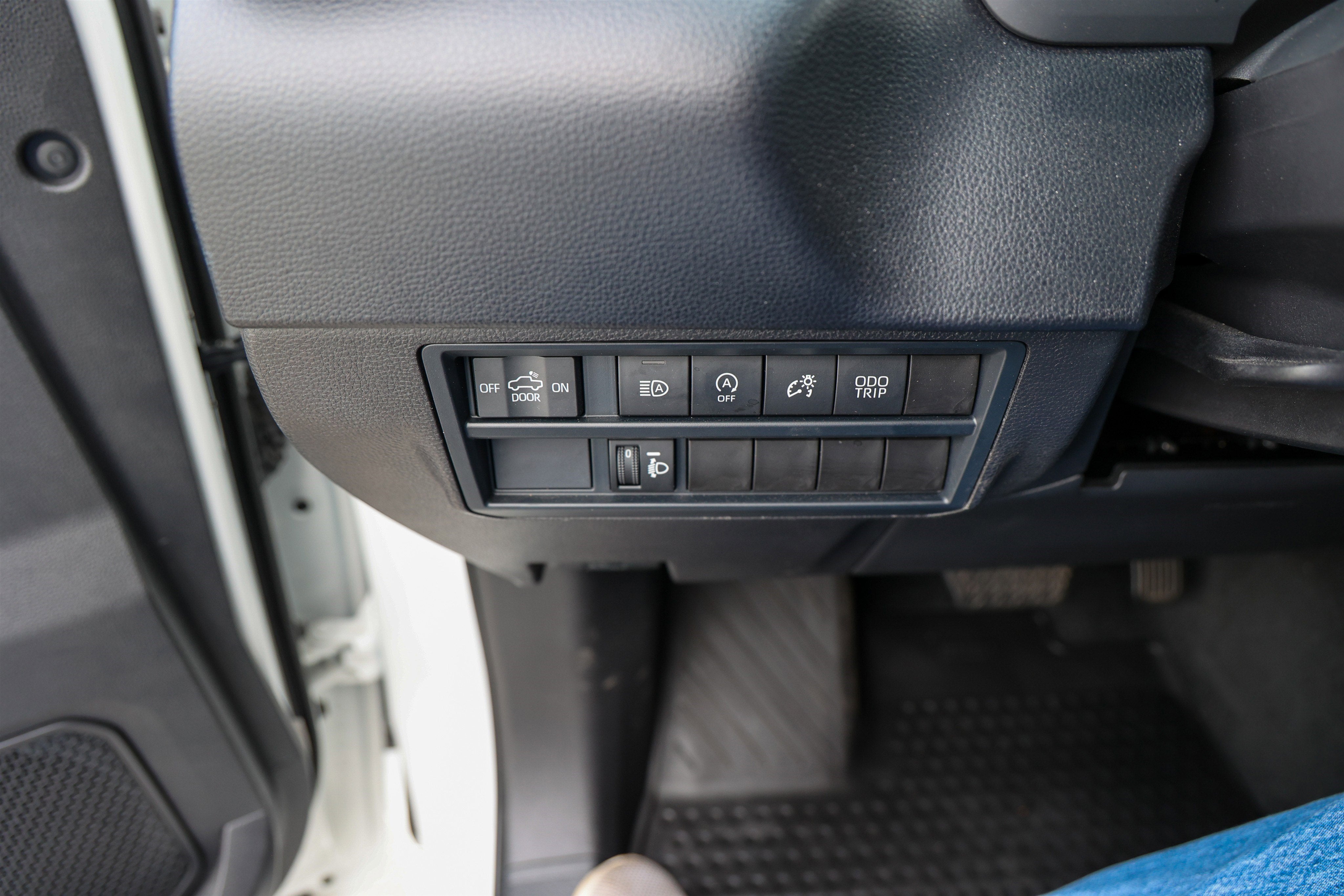 2025 Toyota TUNDRA 4X4 SR5