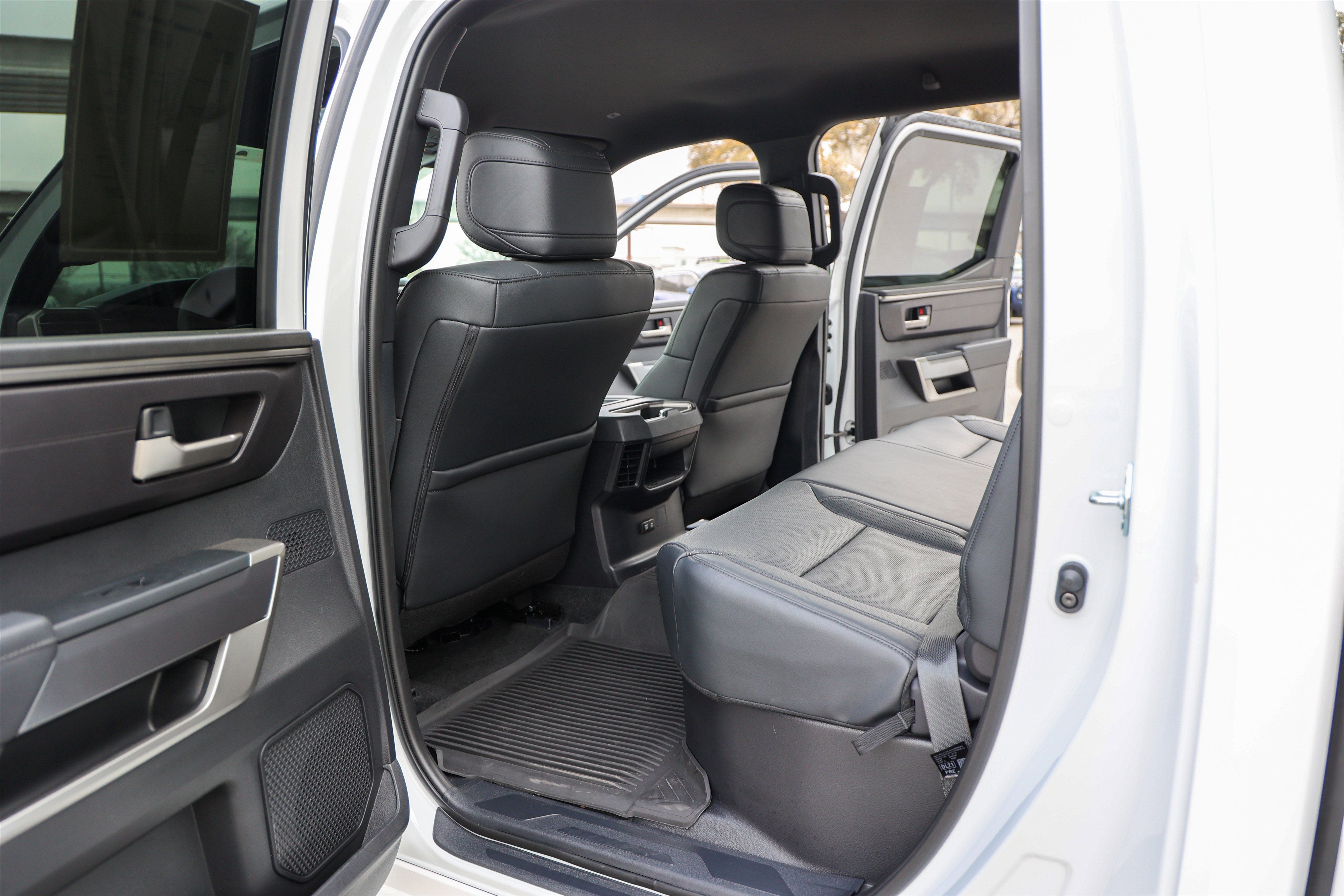 2025 Toyota TUNDRA 4X4 SR5