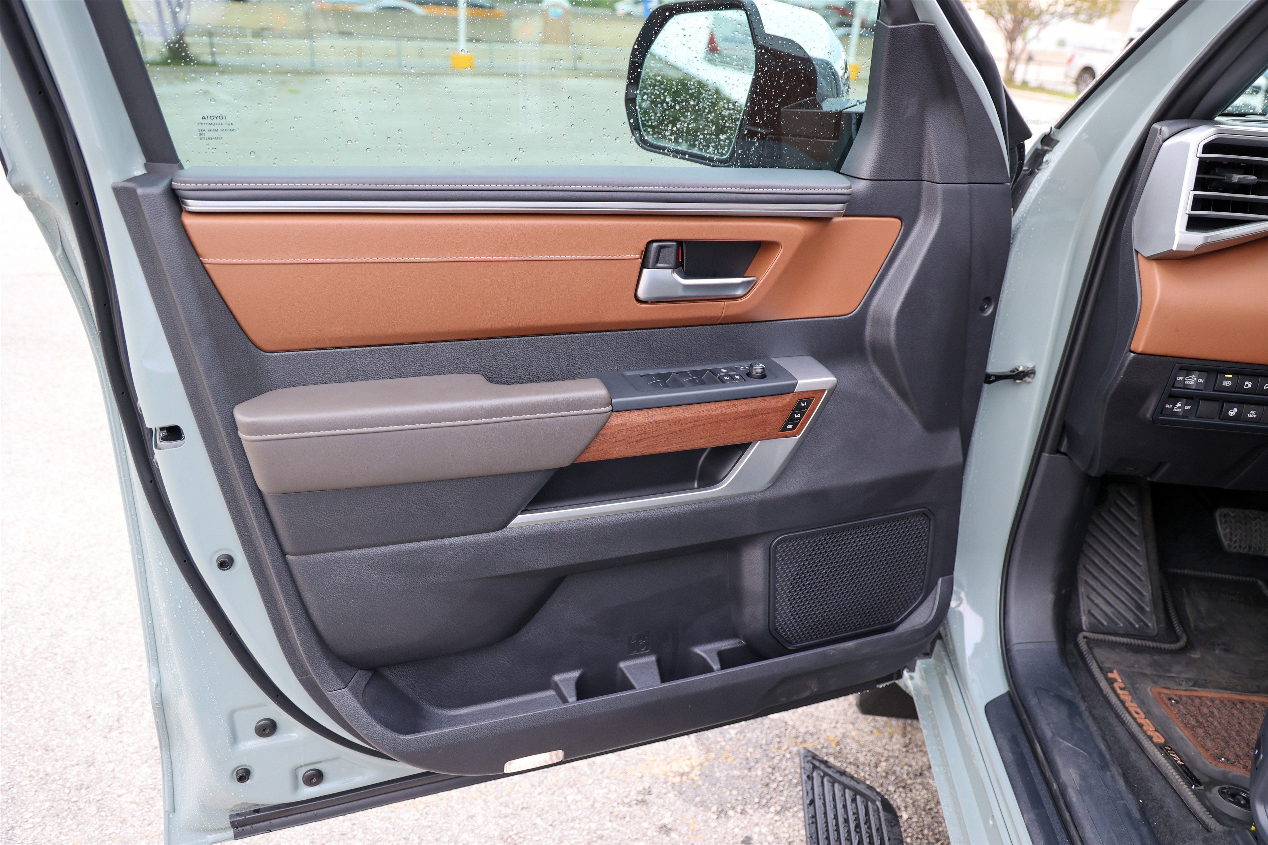 2025 Toyota TUNDRA HV 4X4 1794 Edition Hybrid