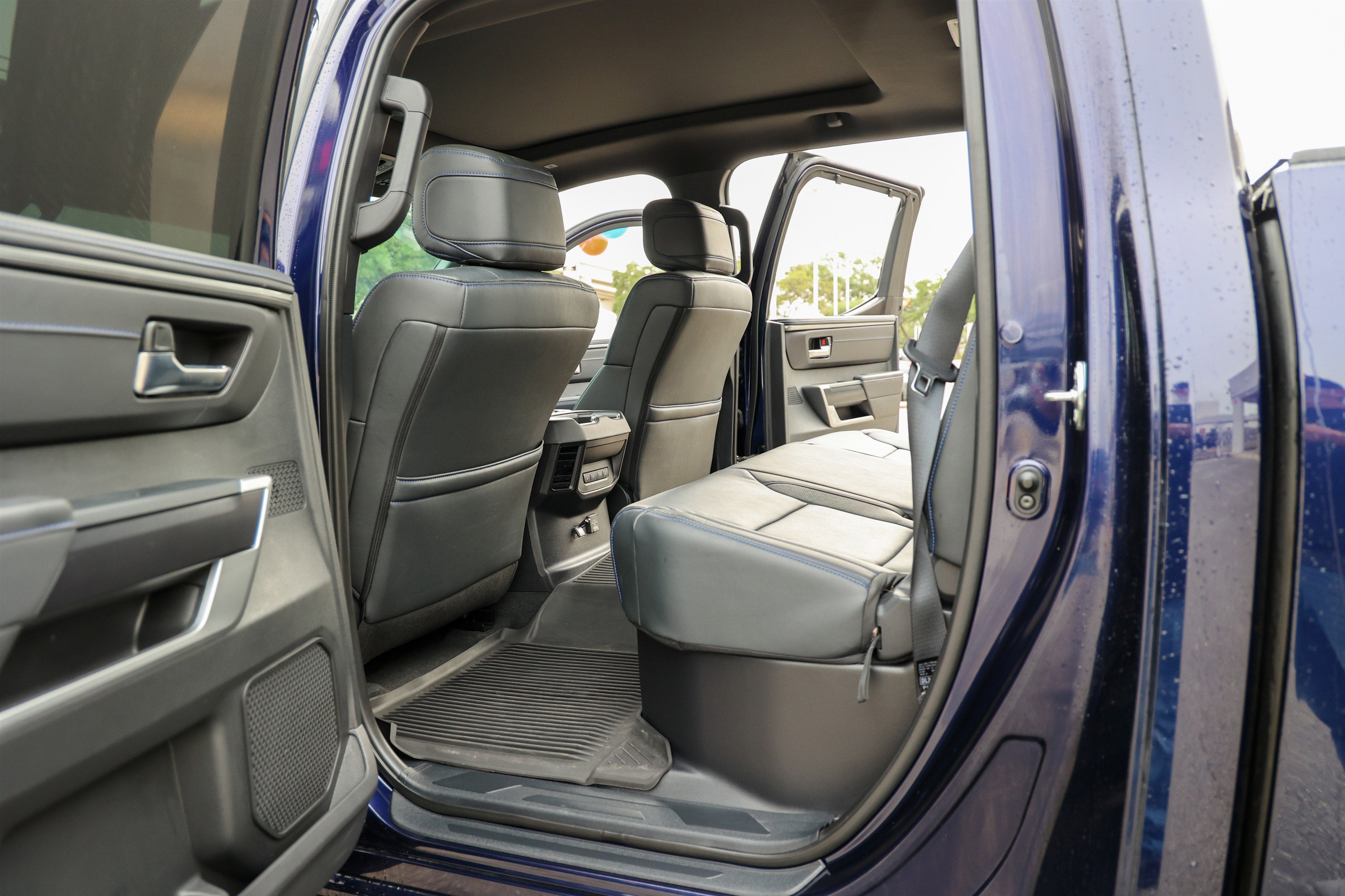 2025 Toyota TUNDRA 4X4 Platinum