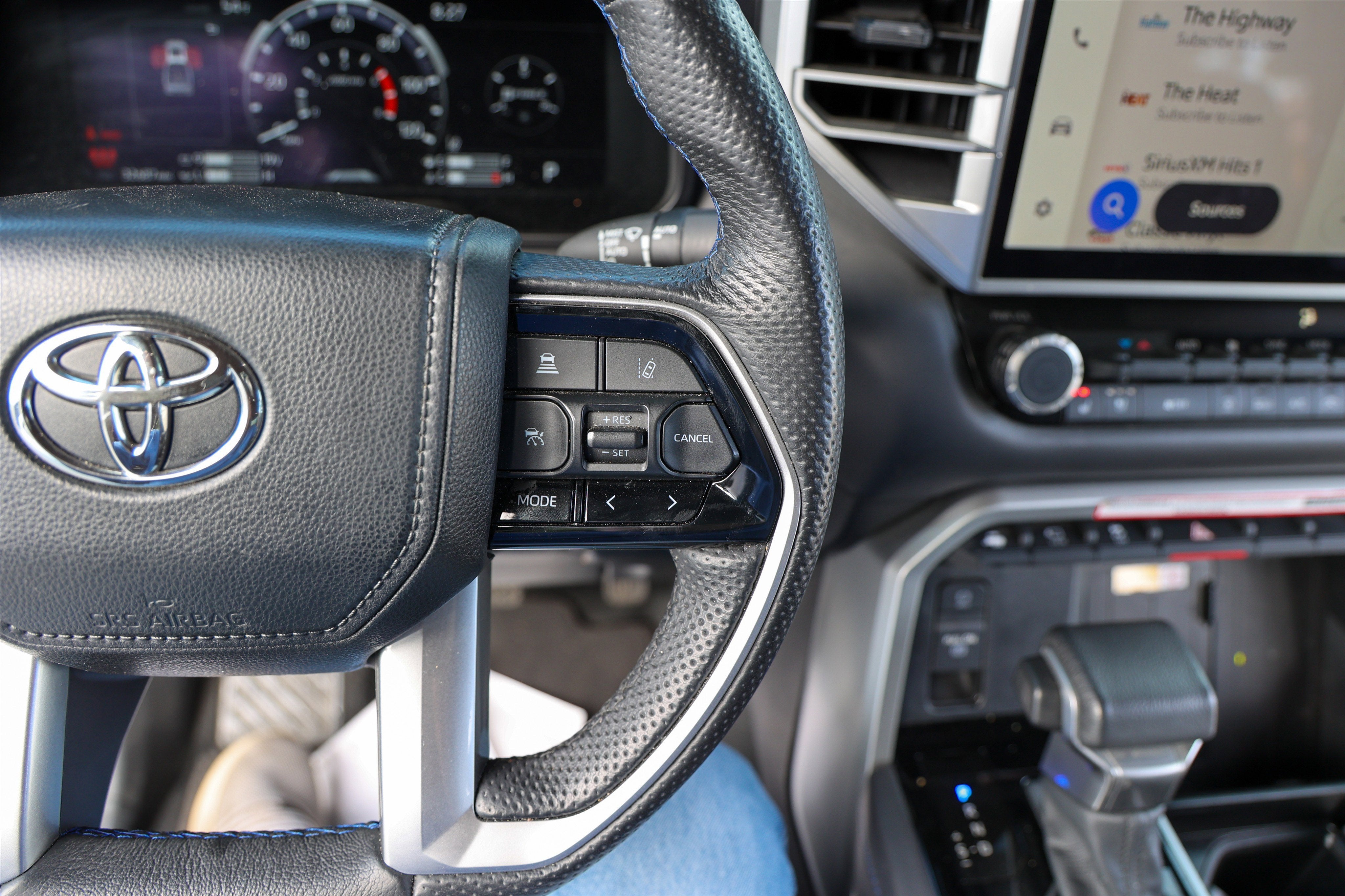 2024 Toyota TUNDRA 4X4 Platinum