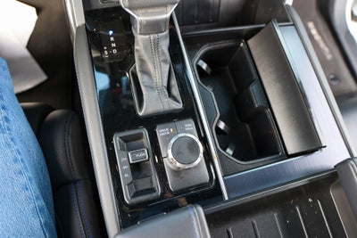2024 Toyota TUNDRA 4X4 Platinum