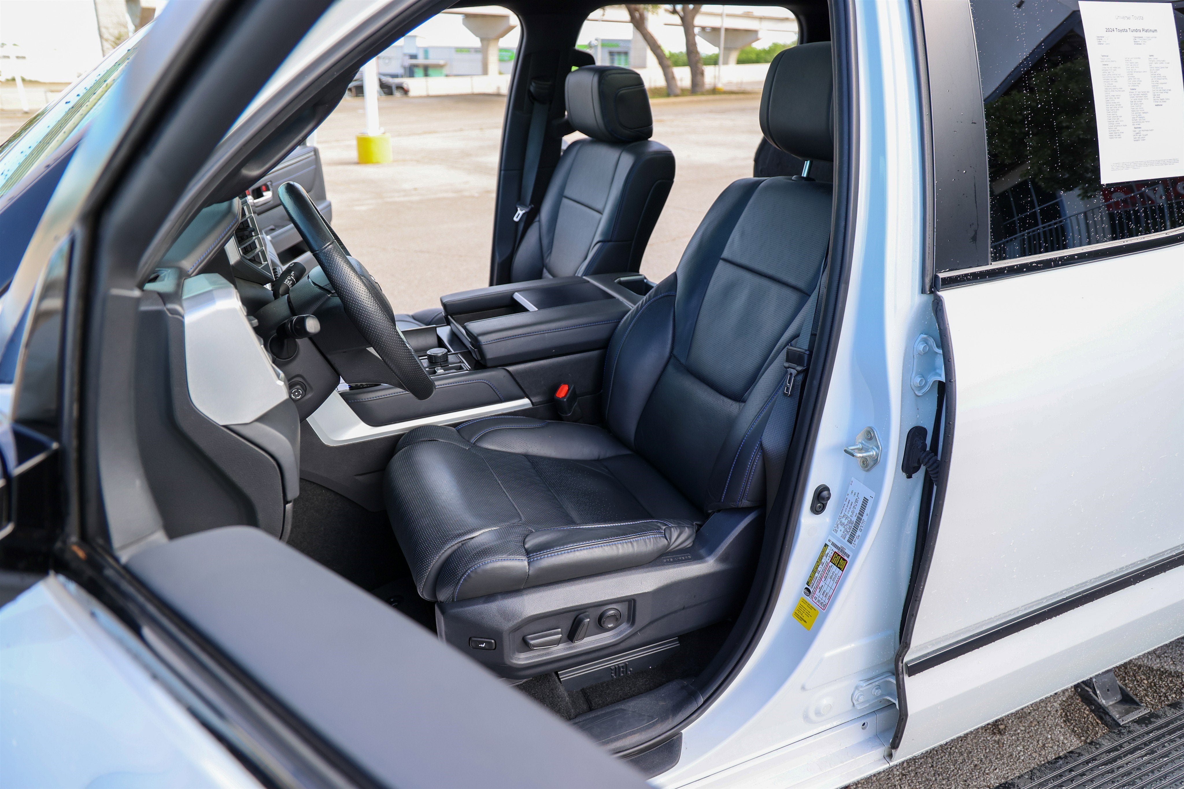 2024 Toyota TUNDRA 4X4 Platinum