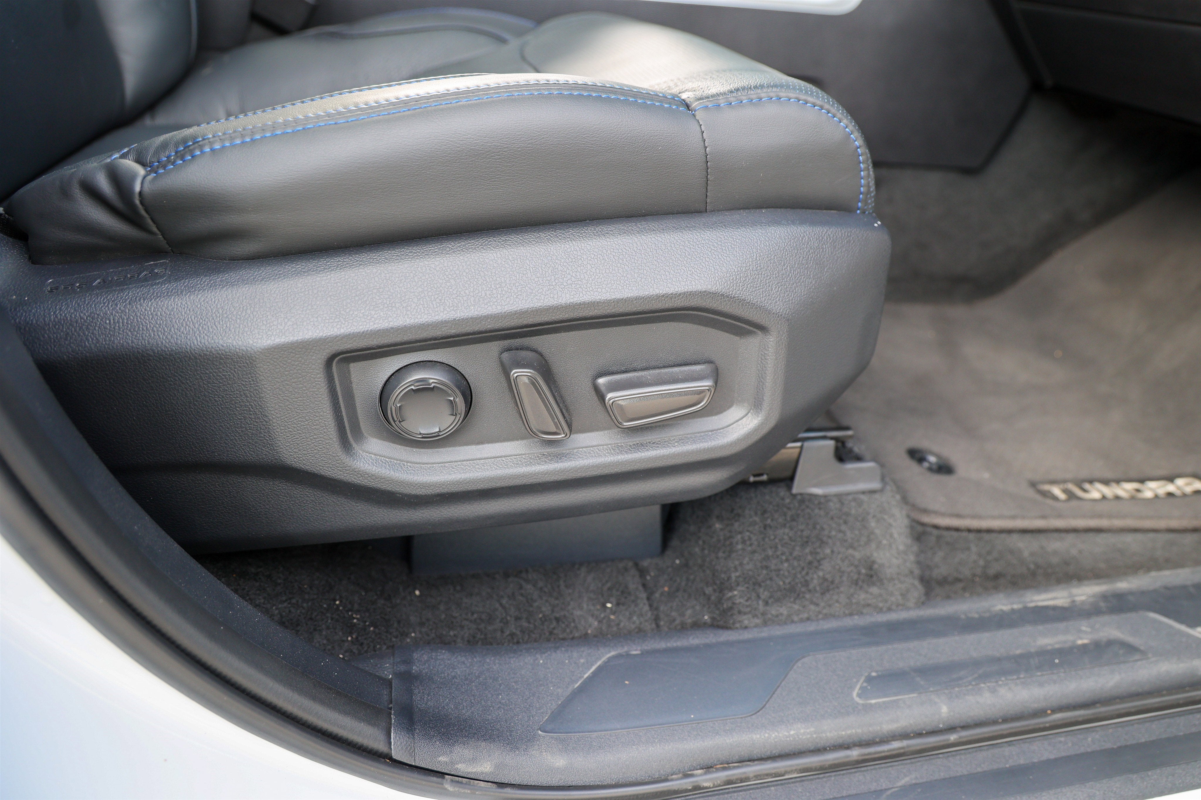 2024 Toyota TUNDRA 4X4 Platinum