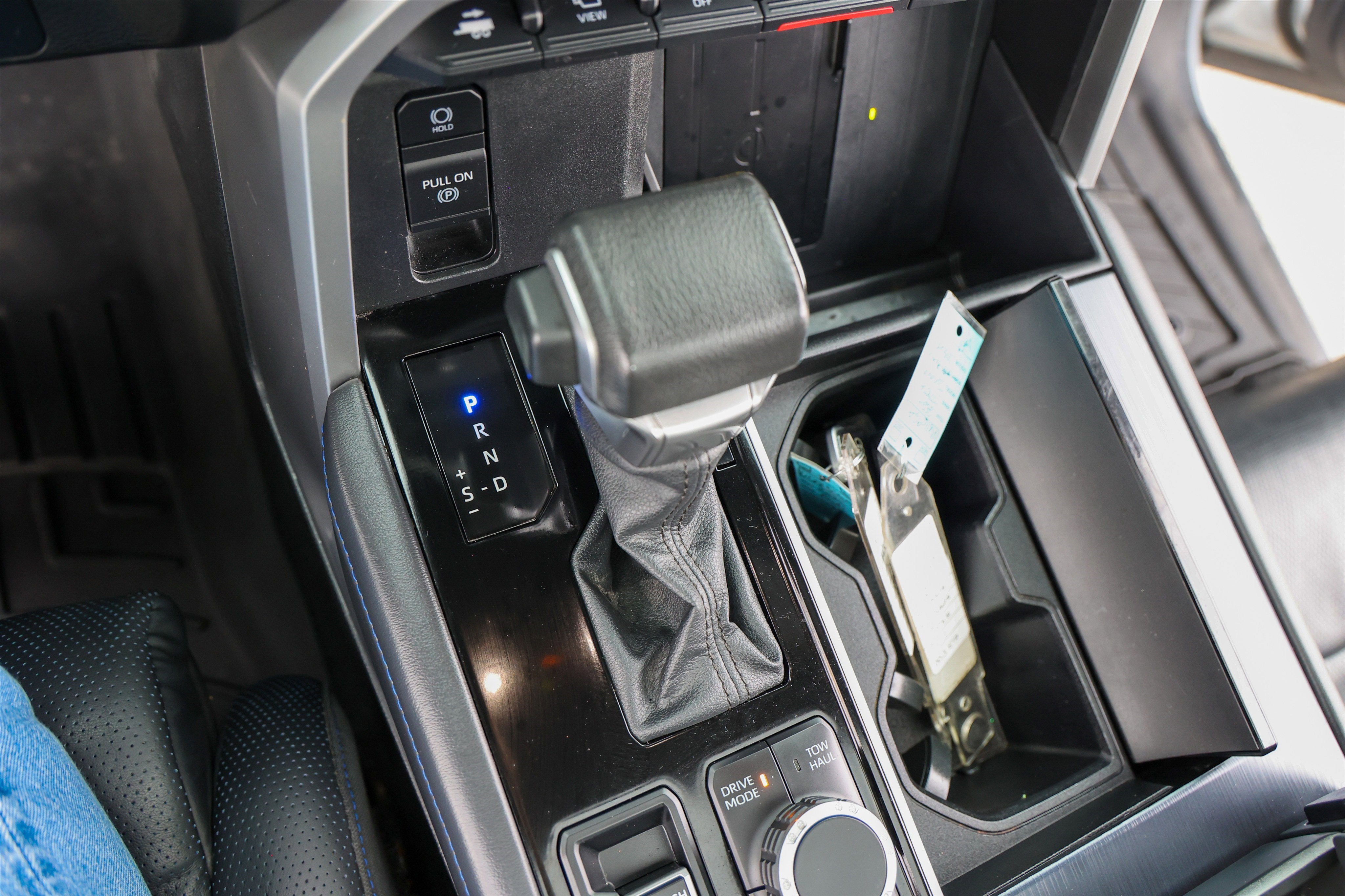 2023 Toyota TUNDRA 4X4 Platinum