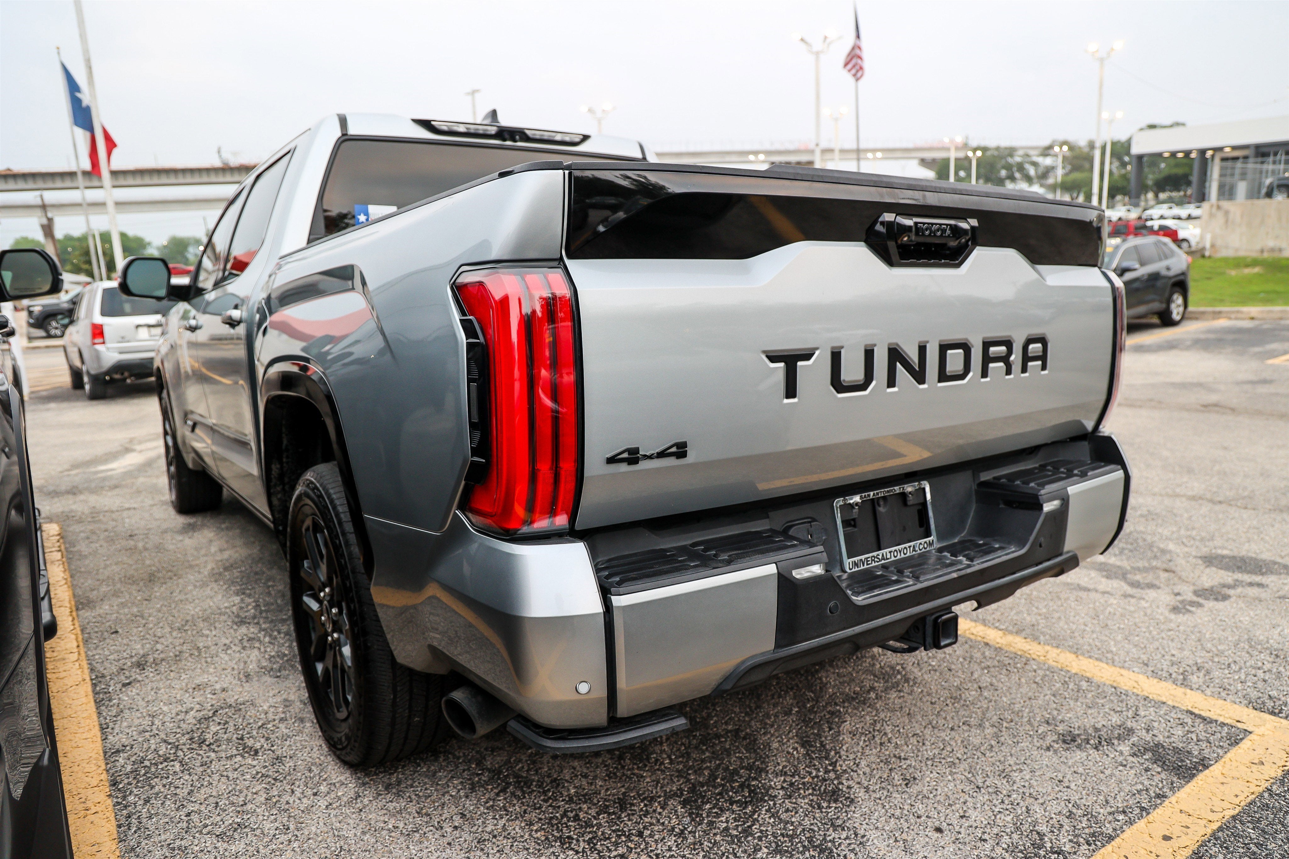 2023 Toyota Tundra 4WD Platinum