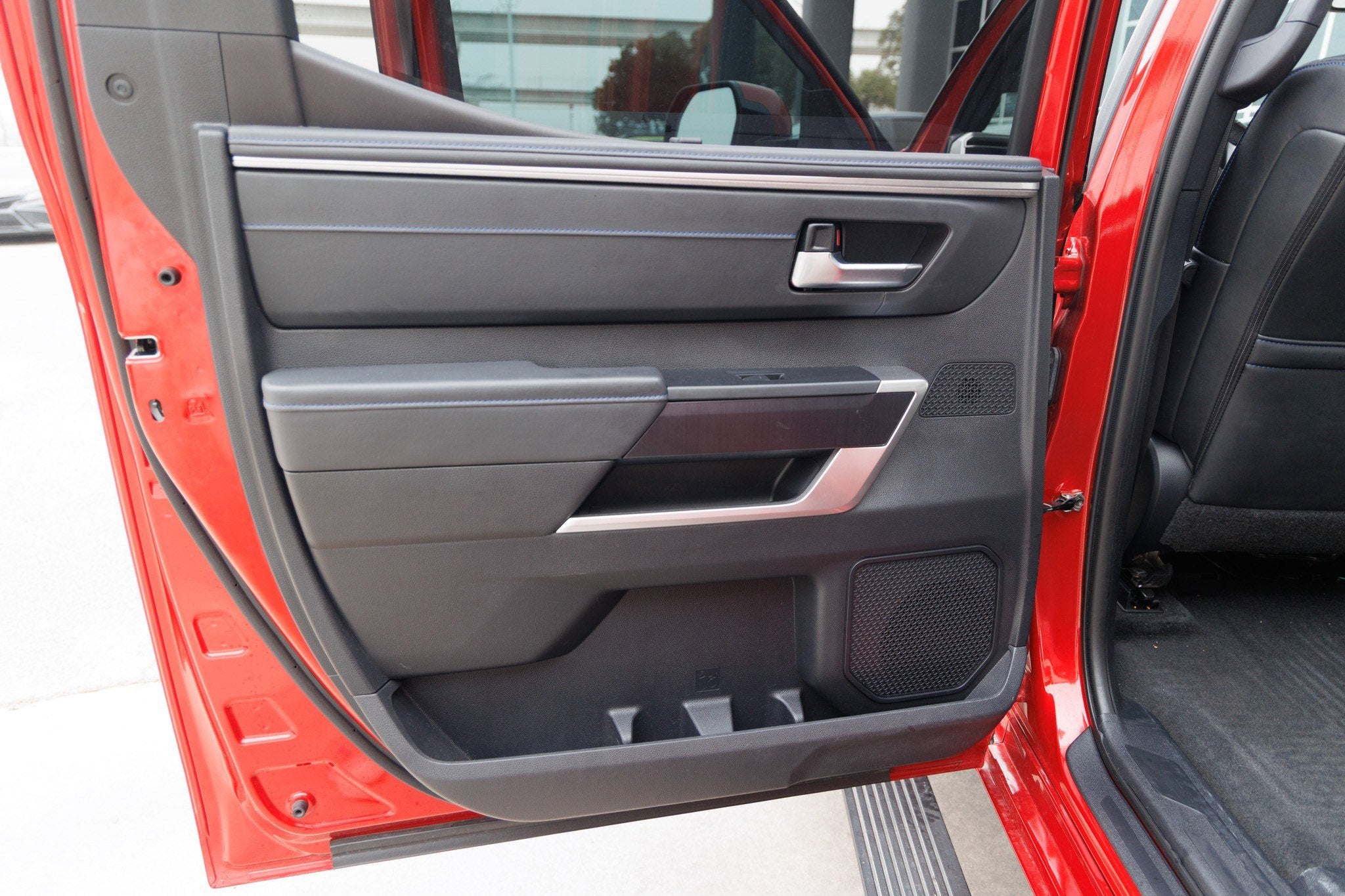 2023 Toyota TUNDRA HV 4X2 Platinum Hybrid