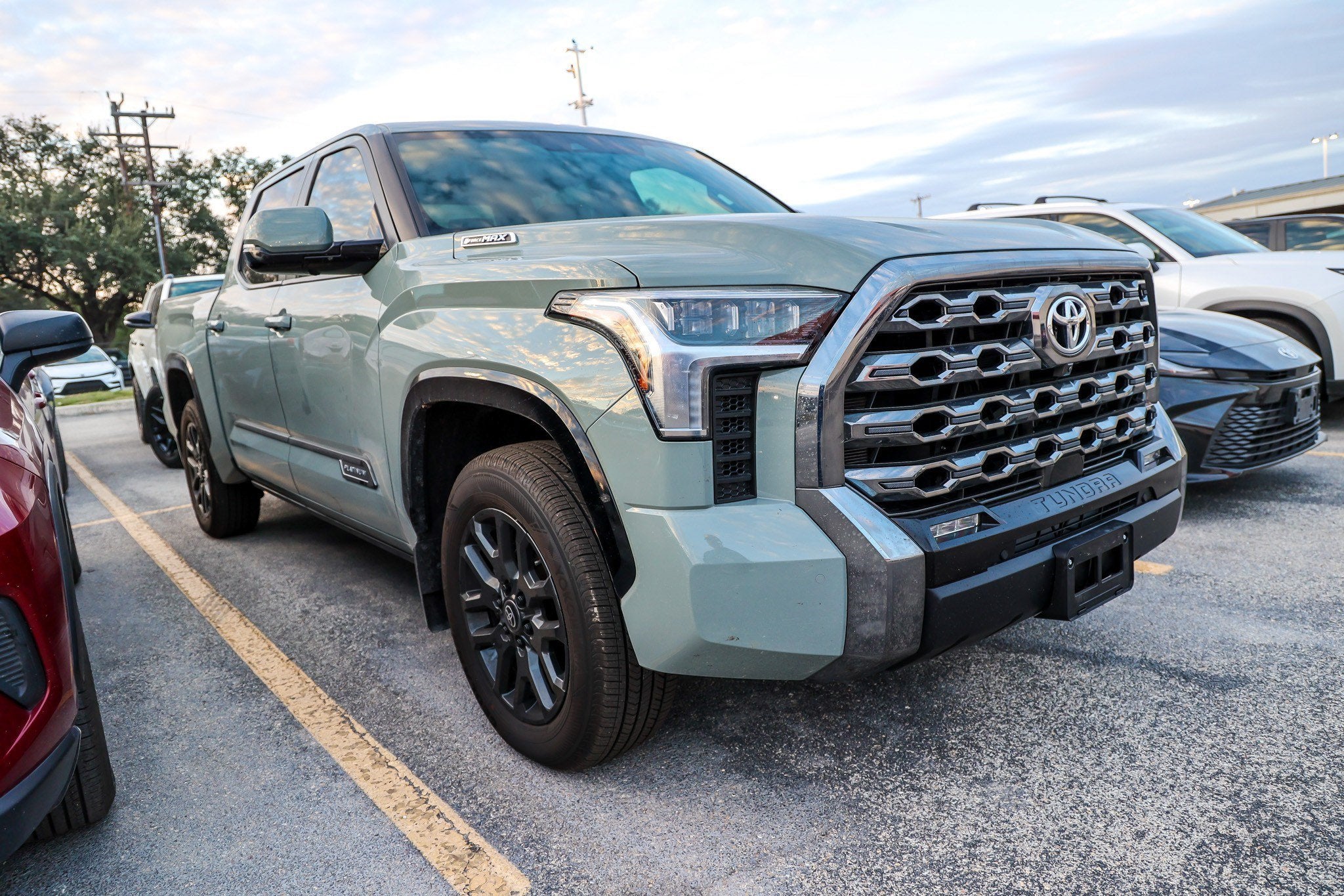 2026 Toyota Tundra i-FORCE MAX Platinum Hybrid