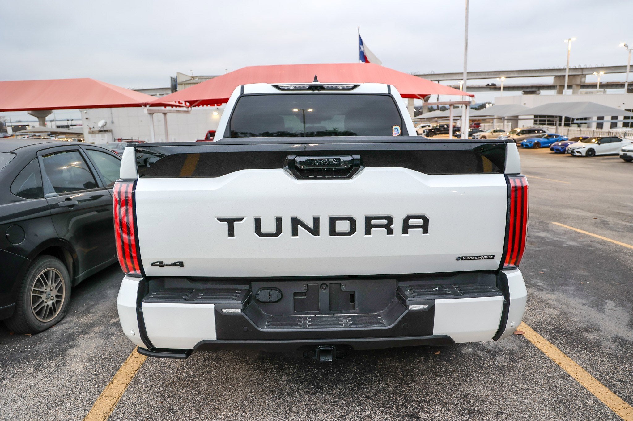 2025 Toyota TUNDRA HV 4X4 Platinum Hybrid
