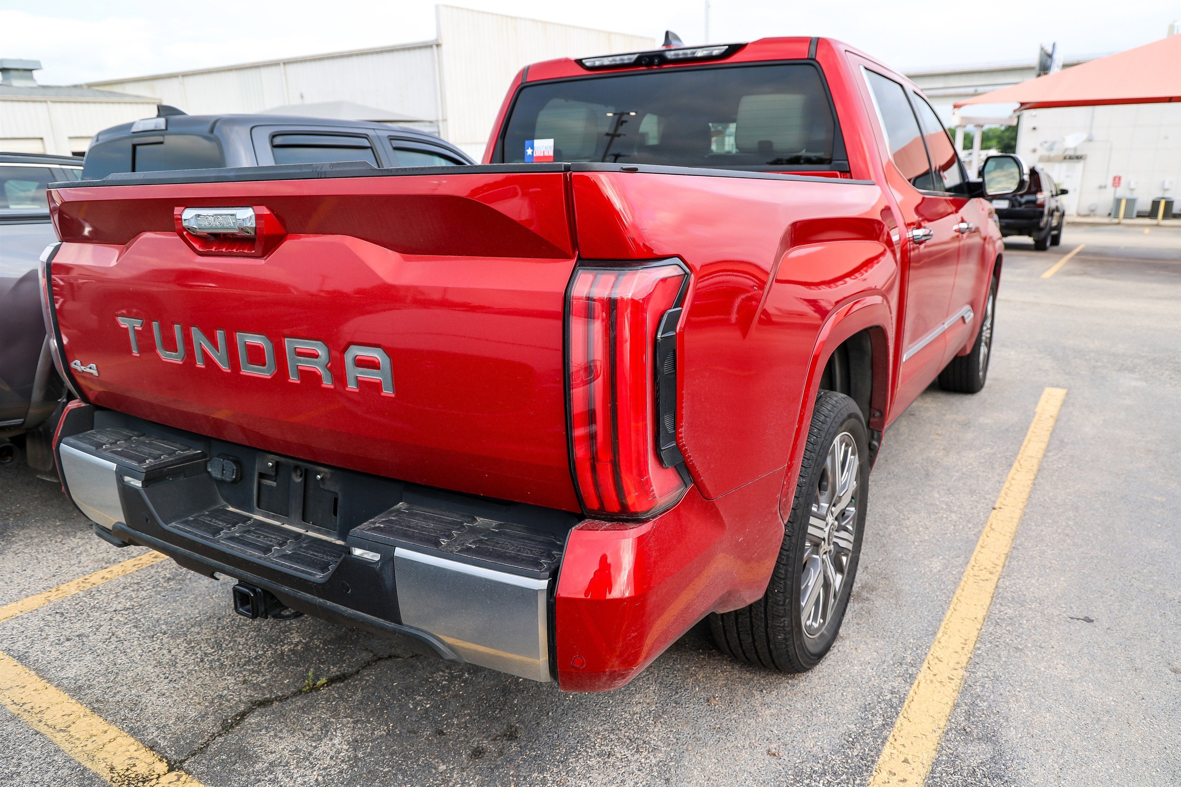 2023 Toyota Tundra i-FORCE MAX Capstone Hybrid