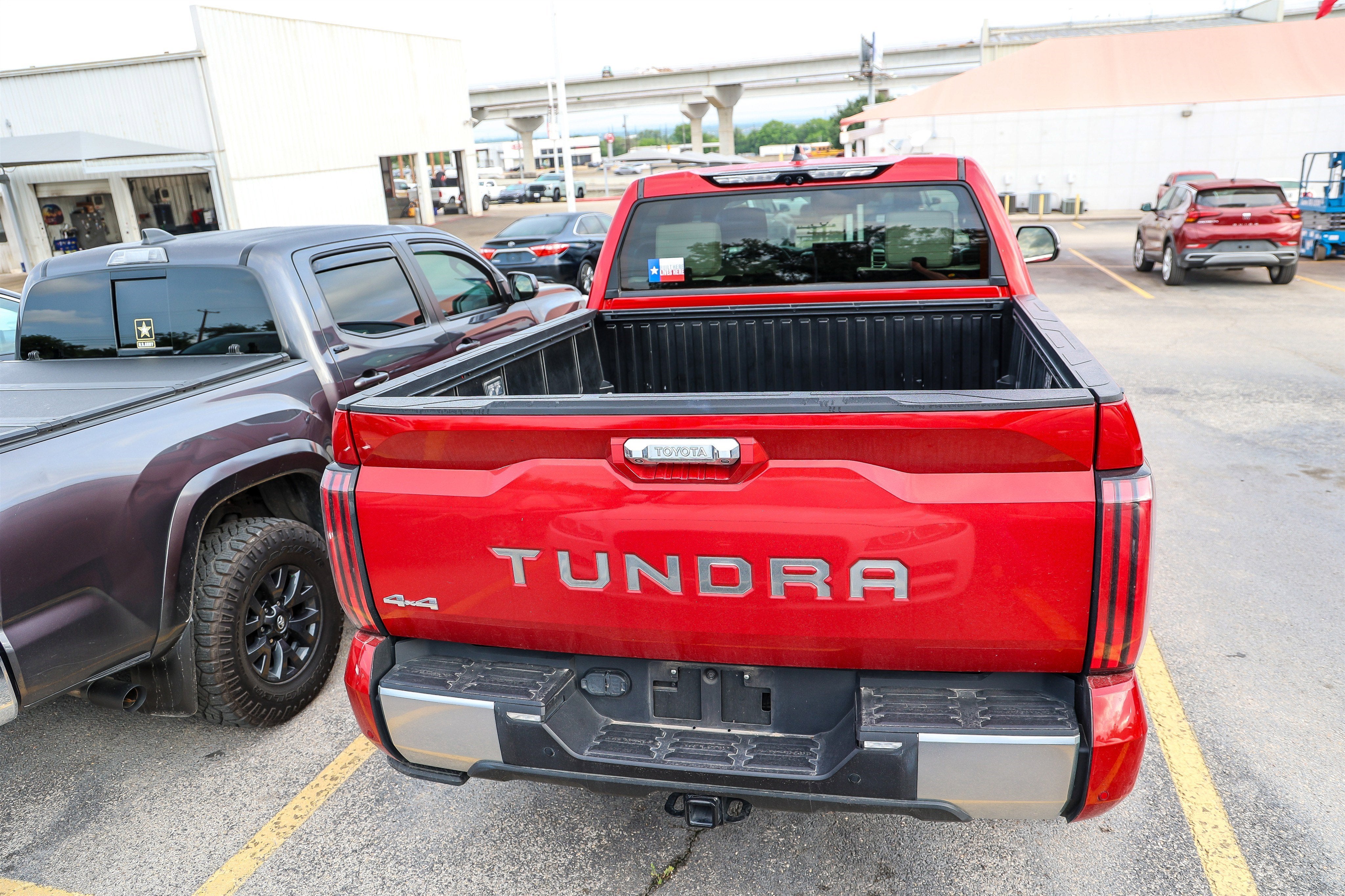 2023 Toyota Tundra i-FORCE MAX Capstone Hybrid