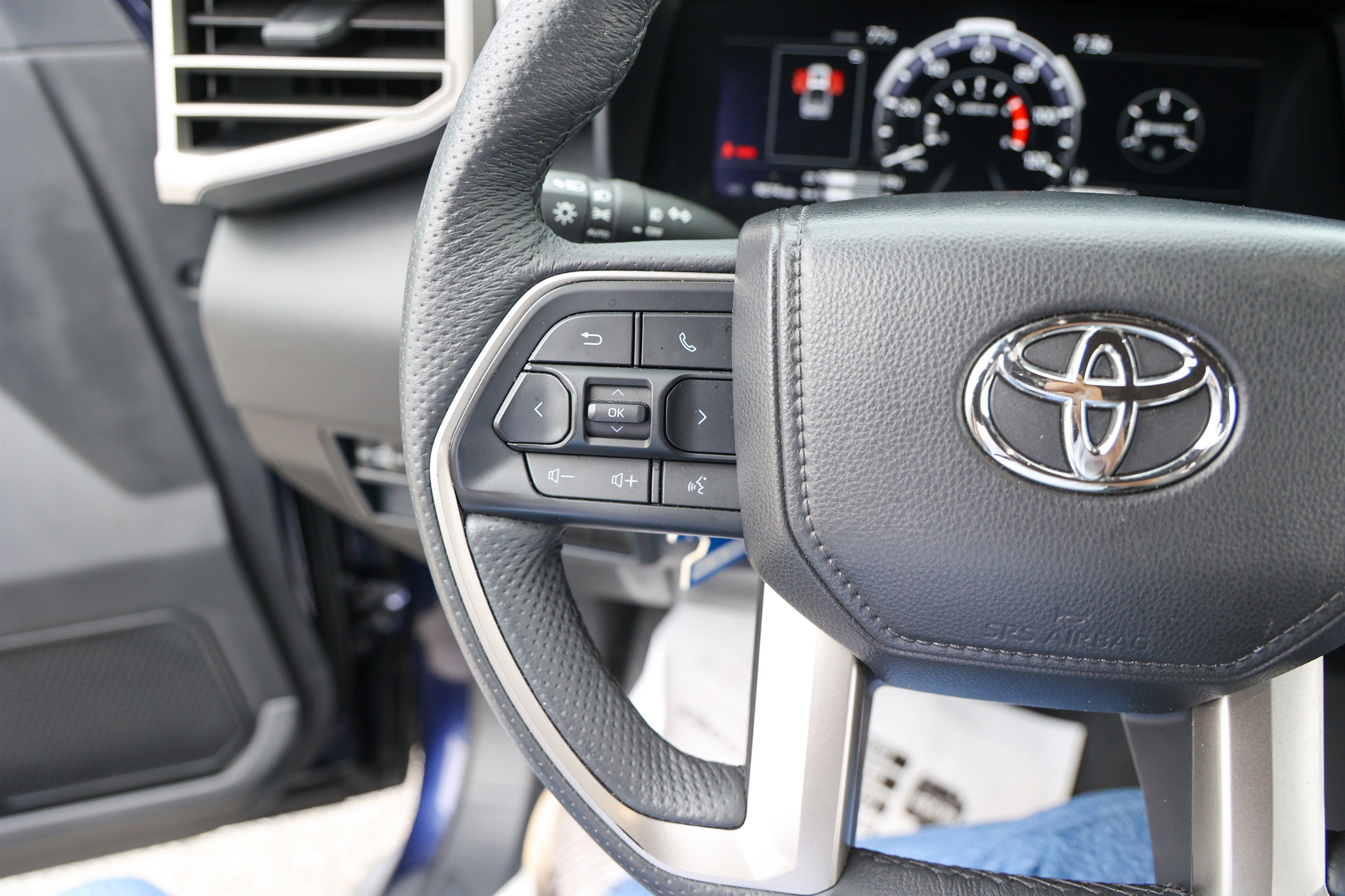 2025 Toyota TUNDRA 4X4 Limited