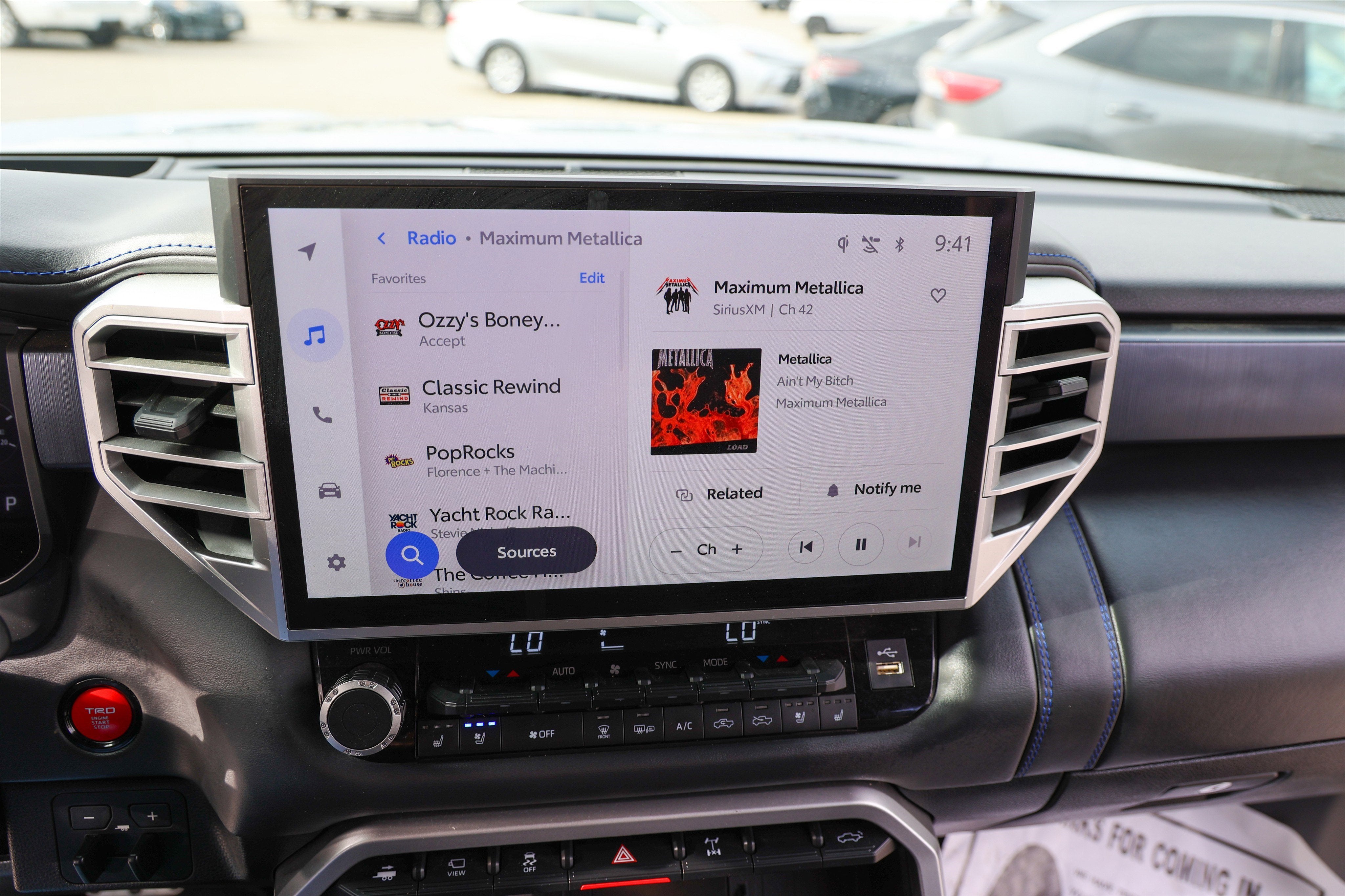 2025 Toyota TUNDRA 4X4 Platinum