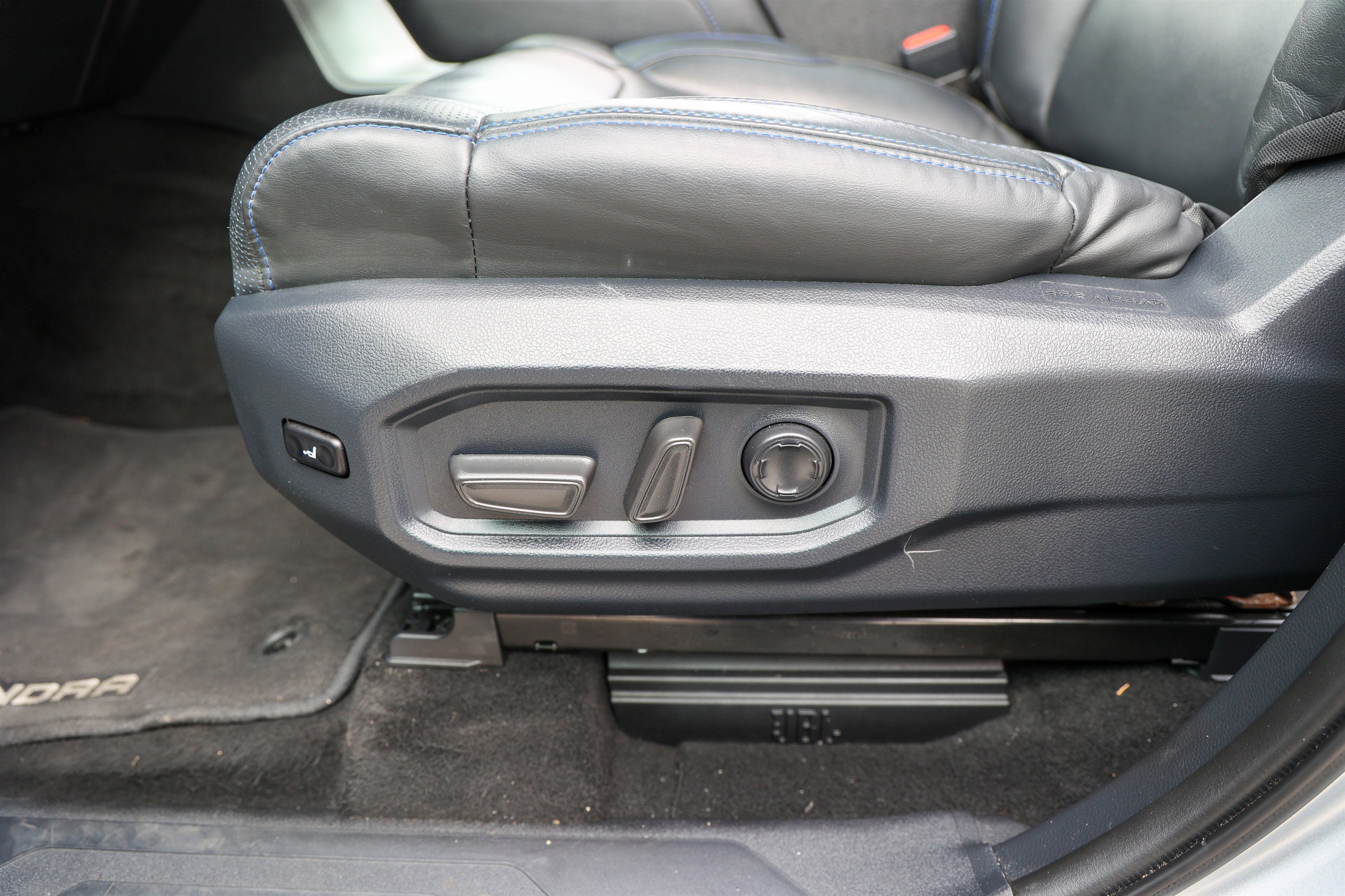 2025 Toyota TUNDRA 4X4 Platinum