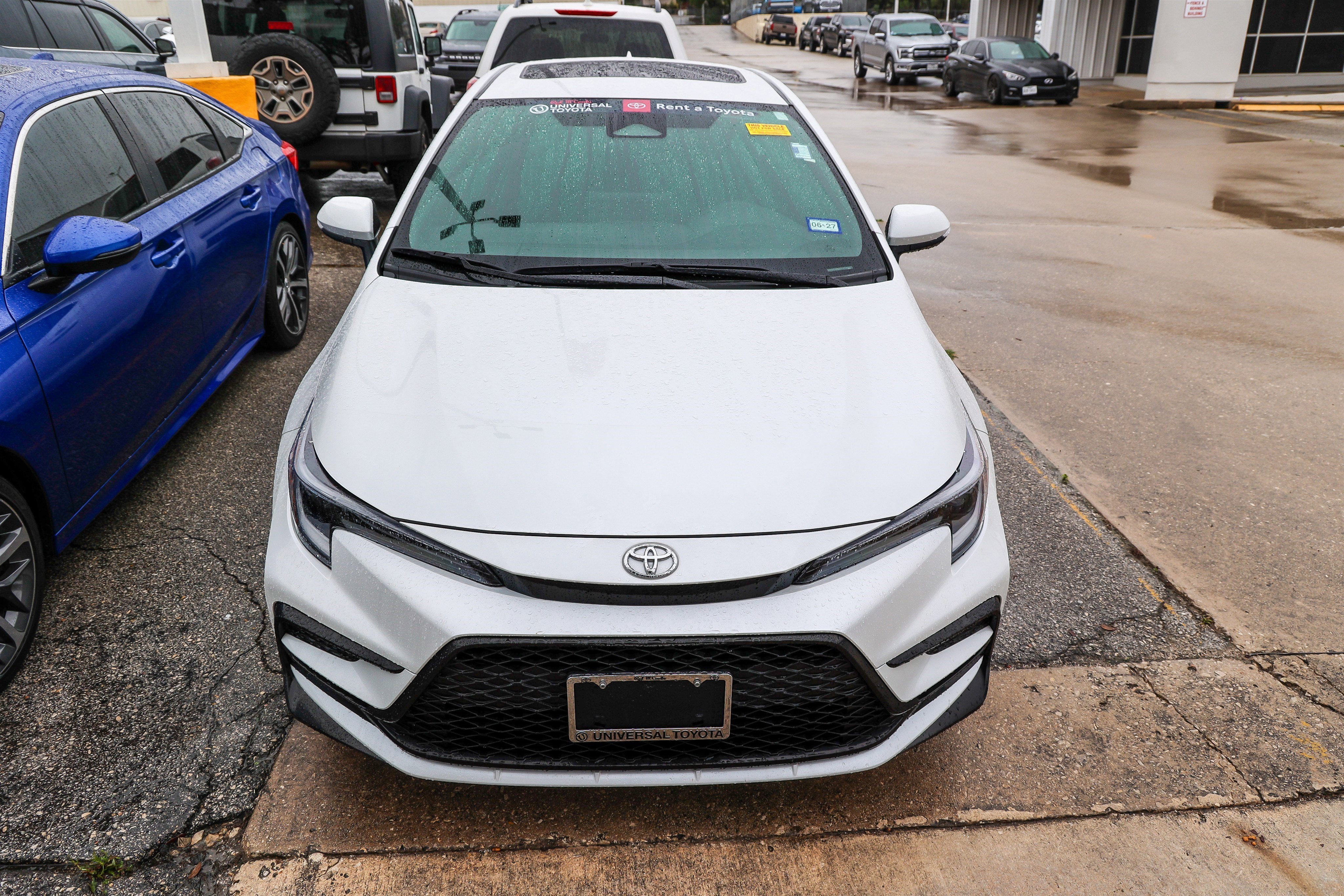 2025 Toyota COROLLA SE