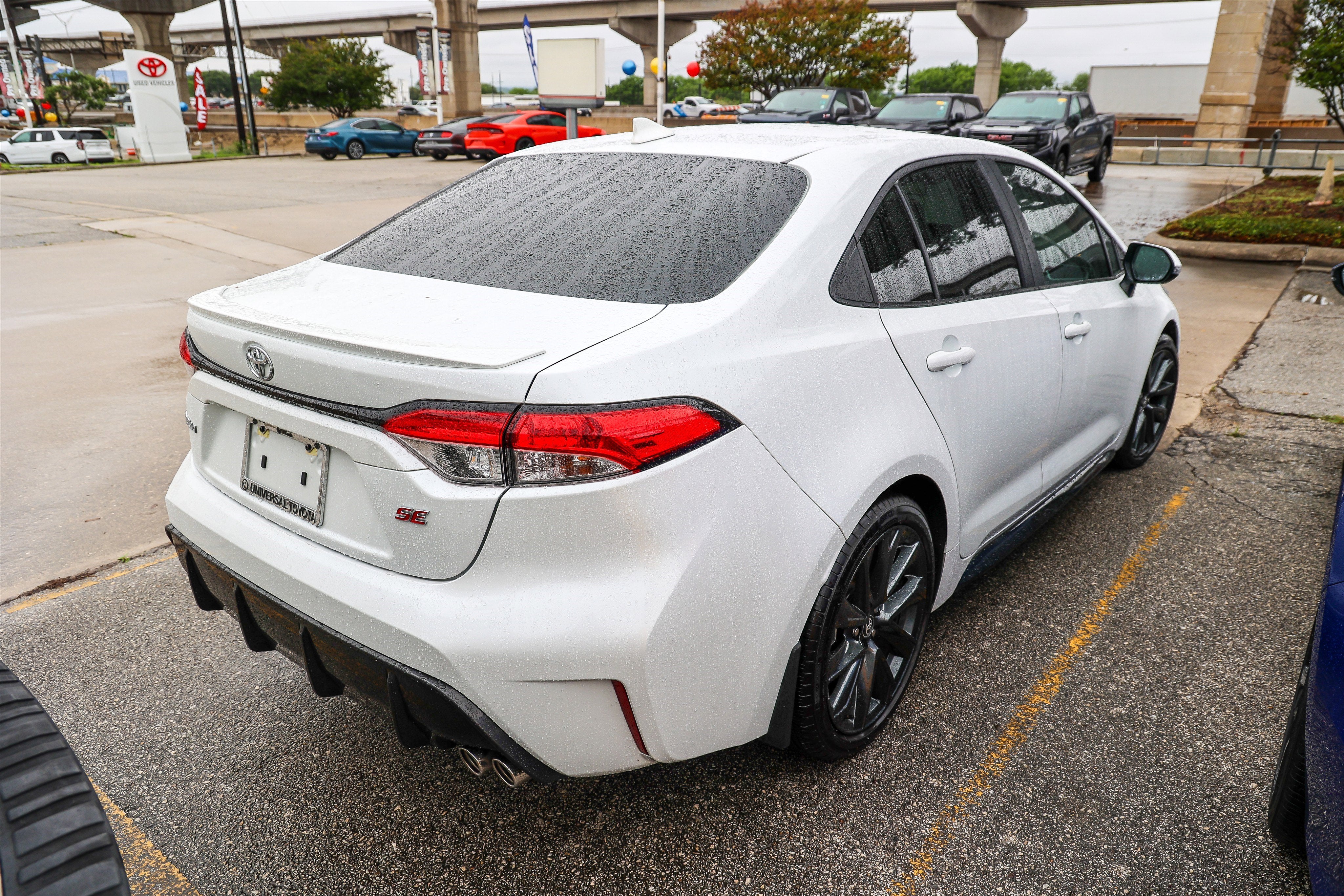 2025 Toyota COROLLA SE