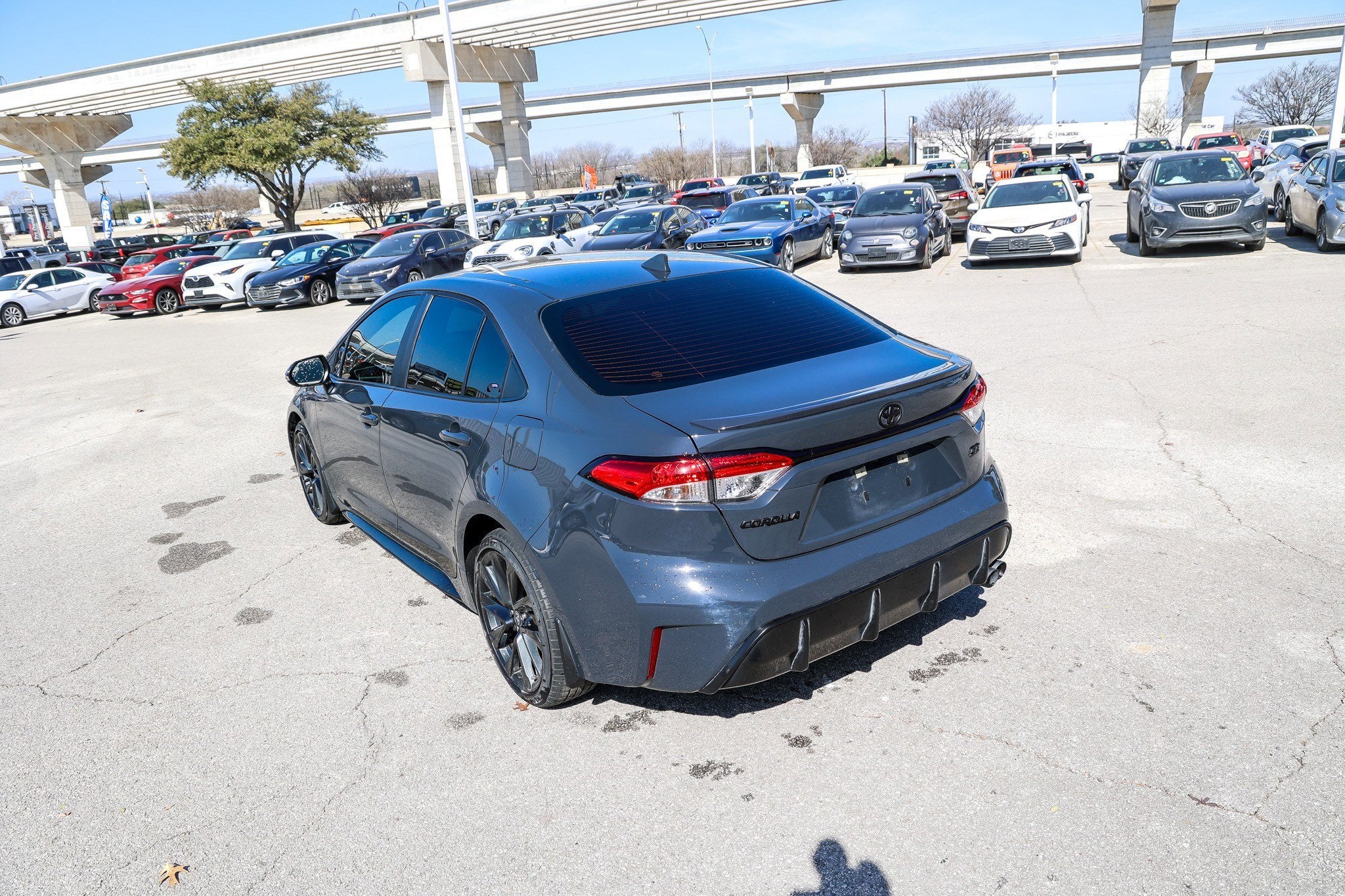 2025 Toyota COROLLA SE