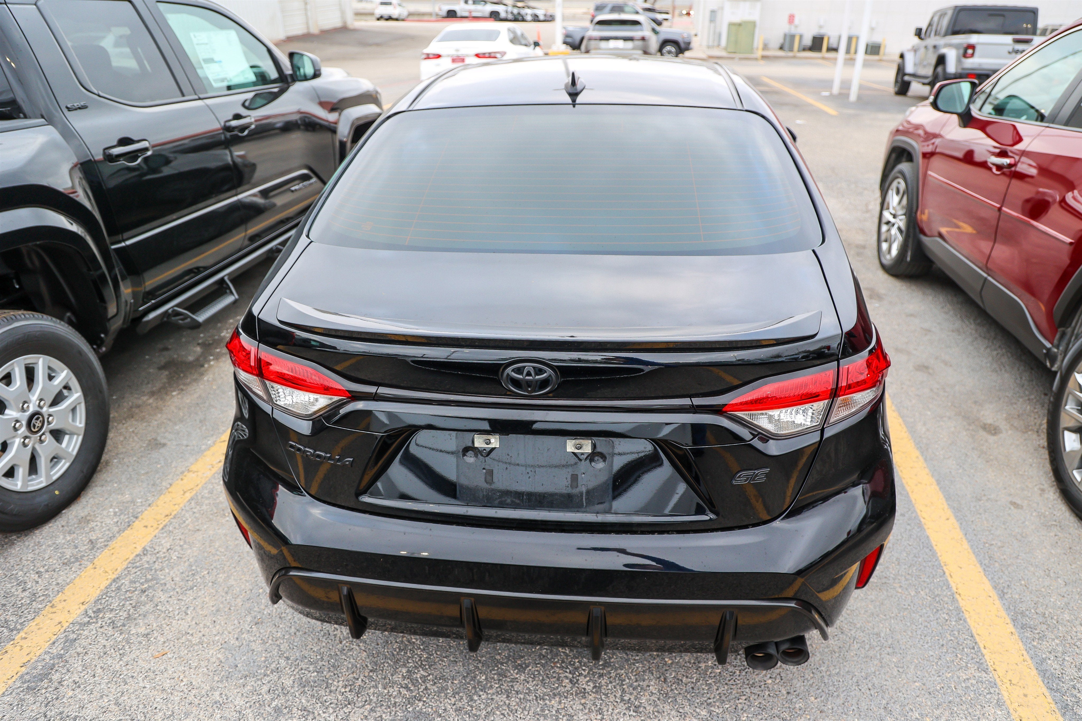 2025 Toyota COROLLA SE